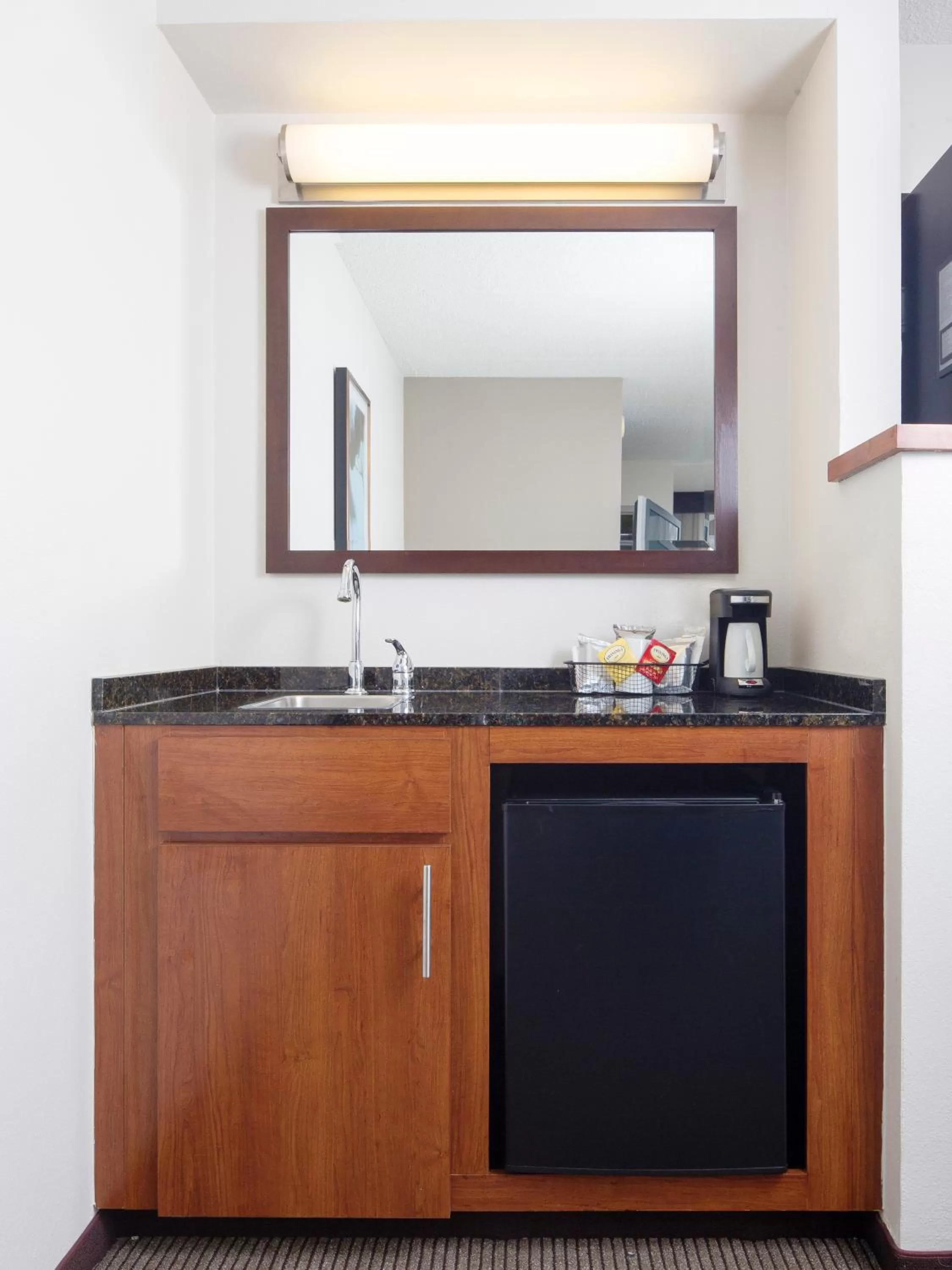 Kitchen or kitchenette in Hyatt Place Dallas/Plano