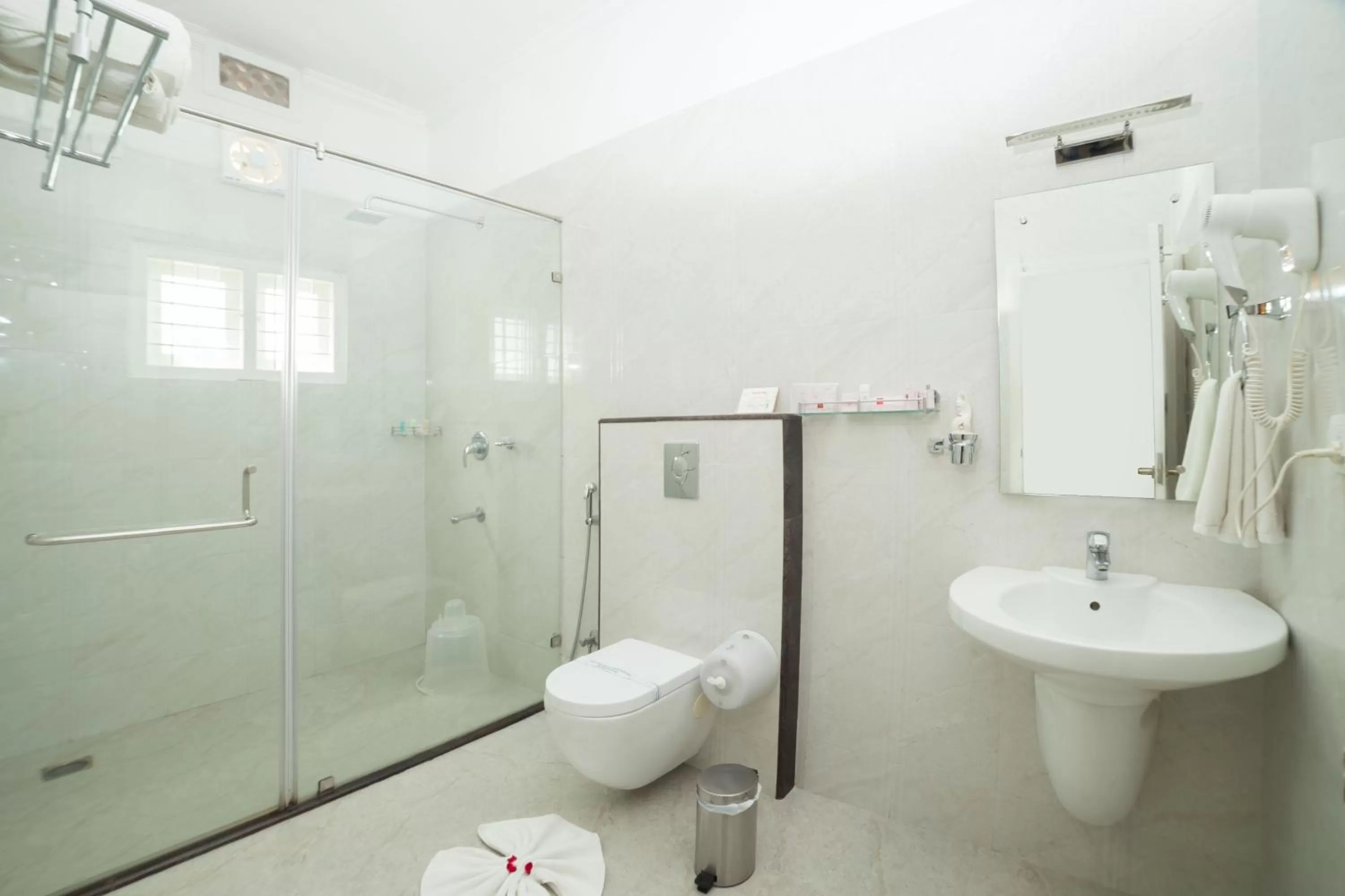 Shower in The Fog Munnar (Resort & Spa)