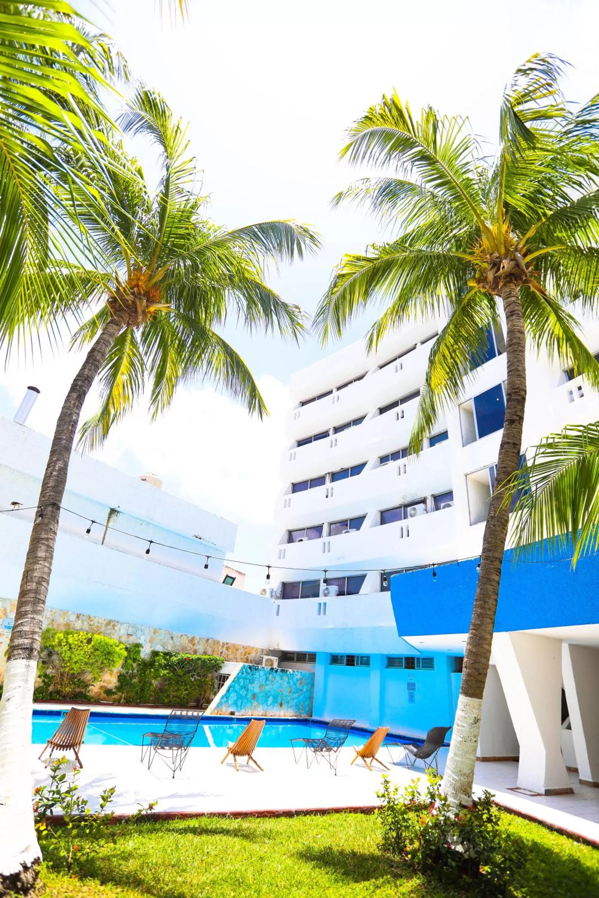 Pool view in Hotel Caribe Internacional Cancun