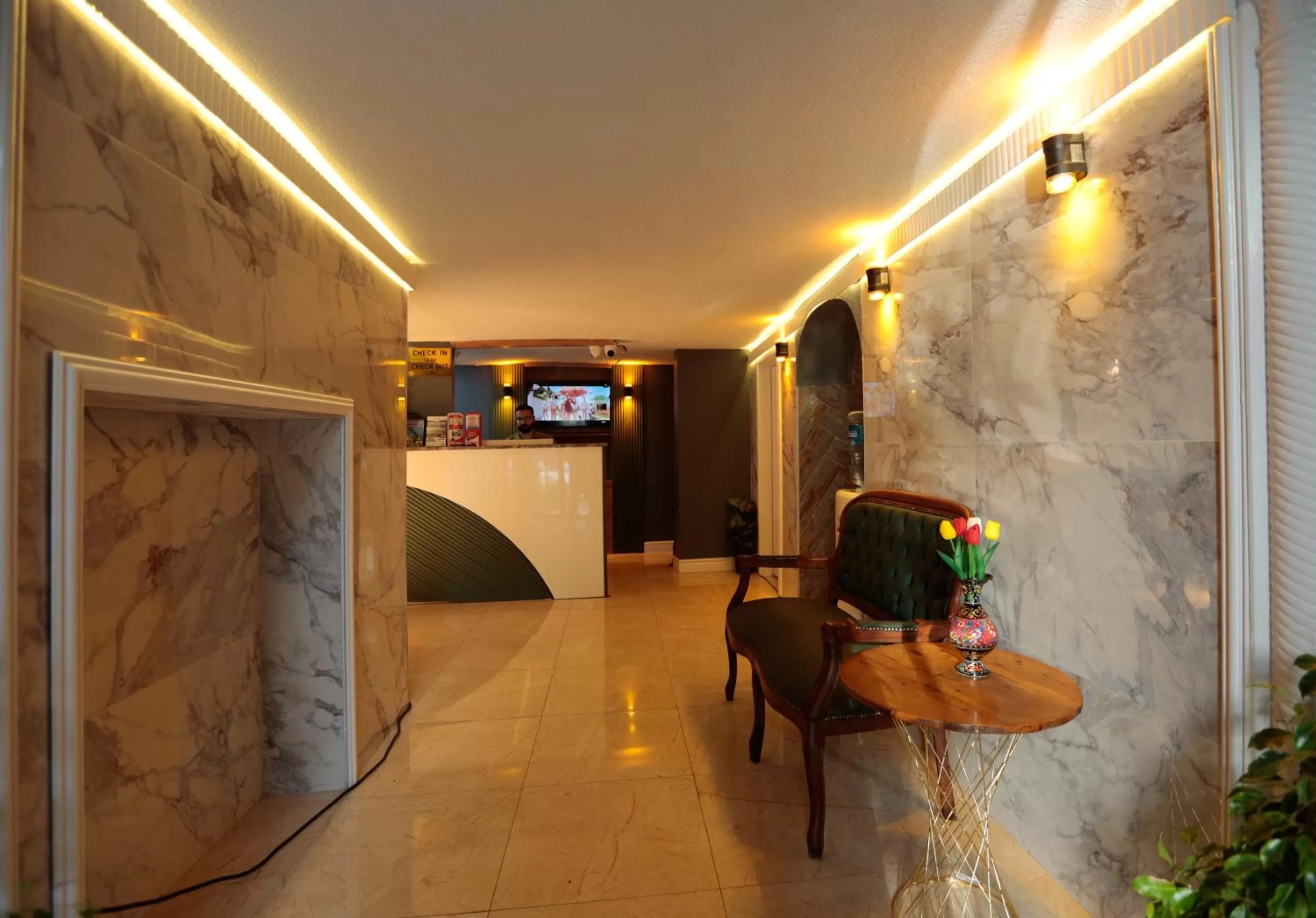 TV and multimedia in Newalla Hotel Old City