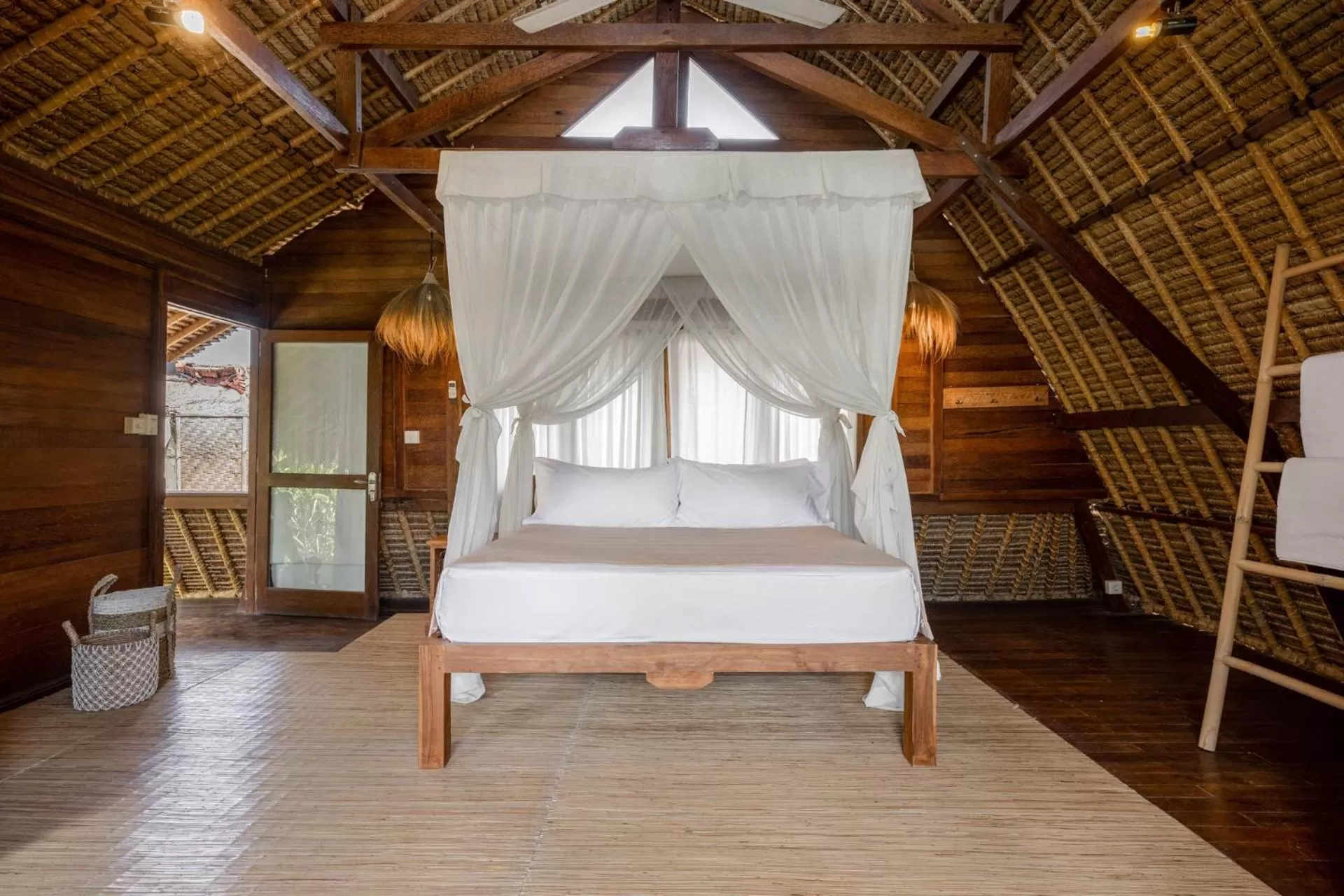 Bed in Tigerlillys Boutique Hotel