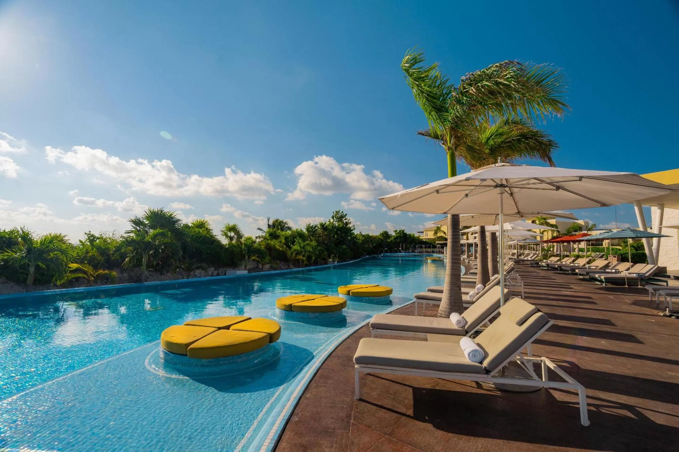 Swimming pool in Moon Palace The Grand Cancun All Inclusive