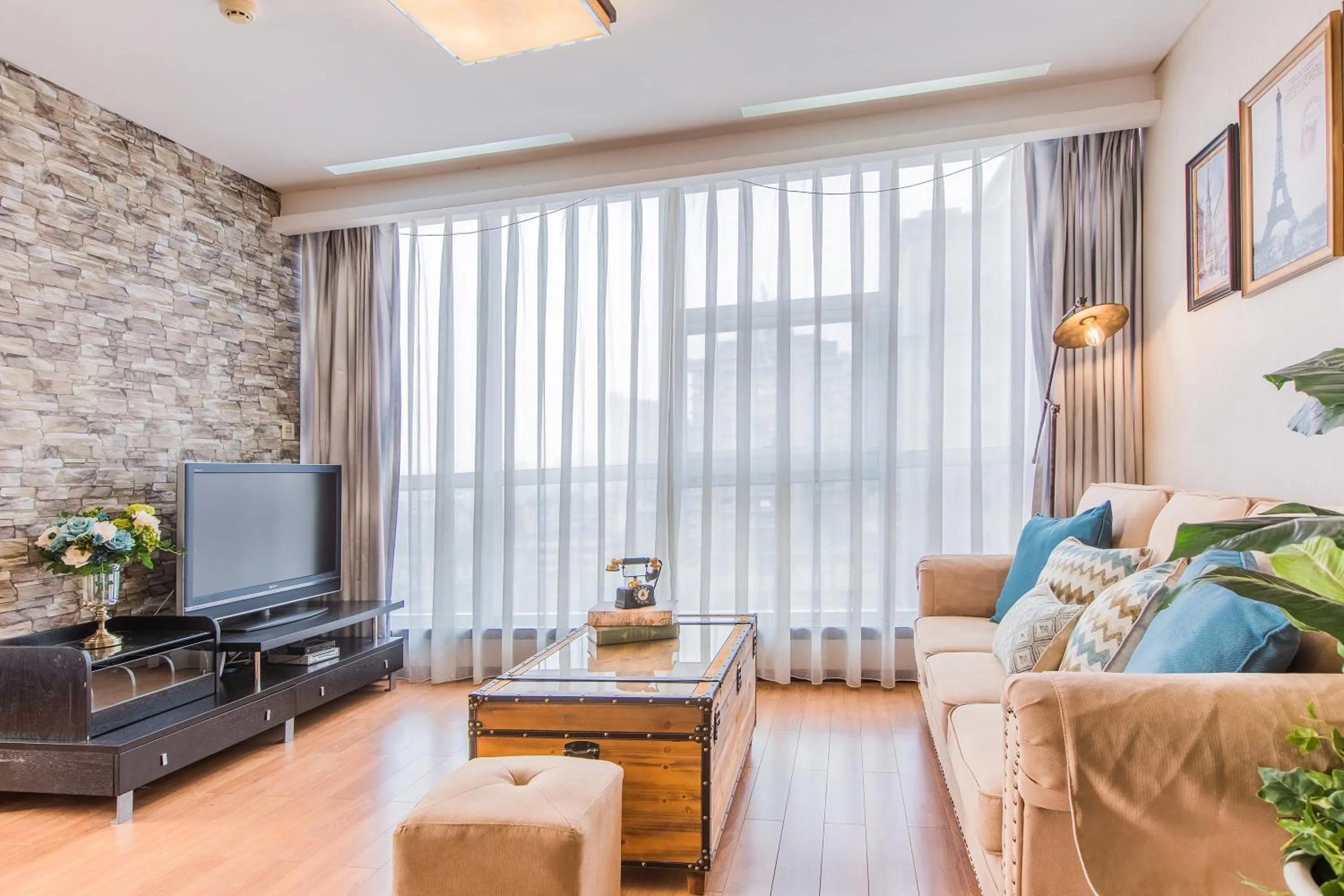 Westlake 7 Service Apartment