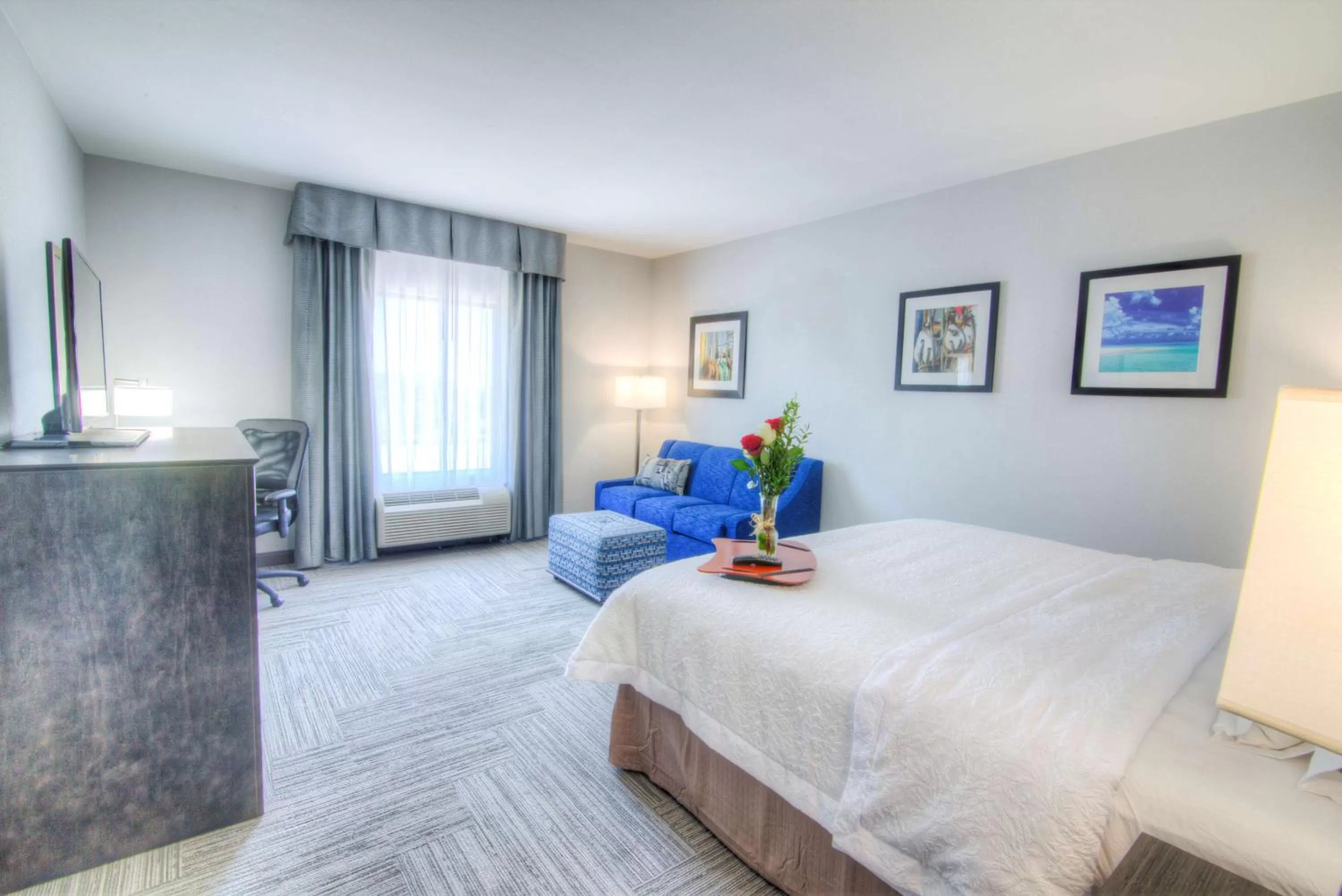 Bed in Hampton Inn Houston I-10 East, TX