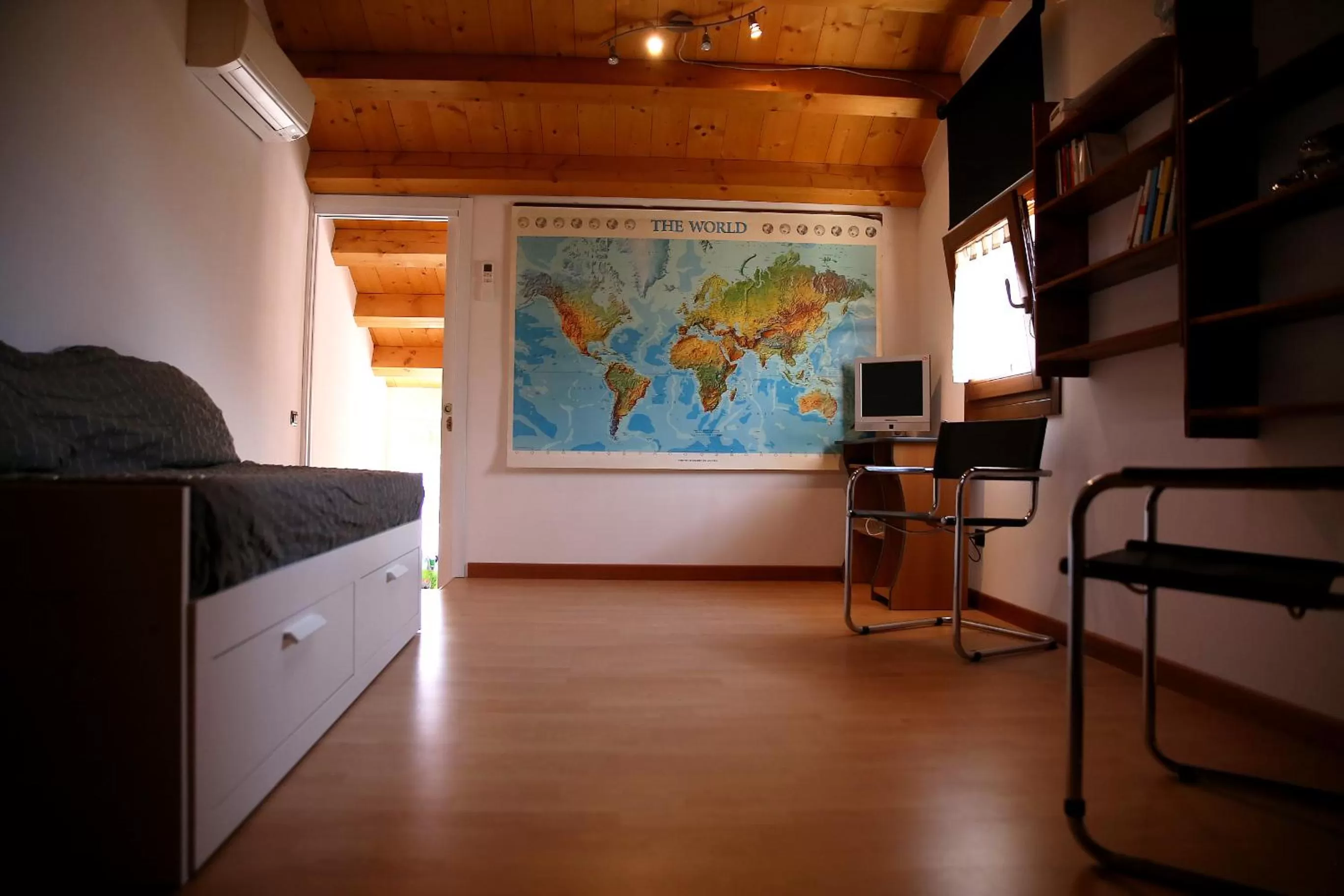 Library in B&B San Marco