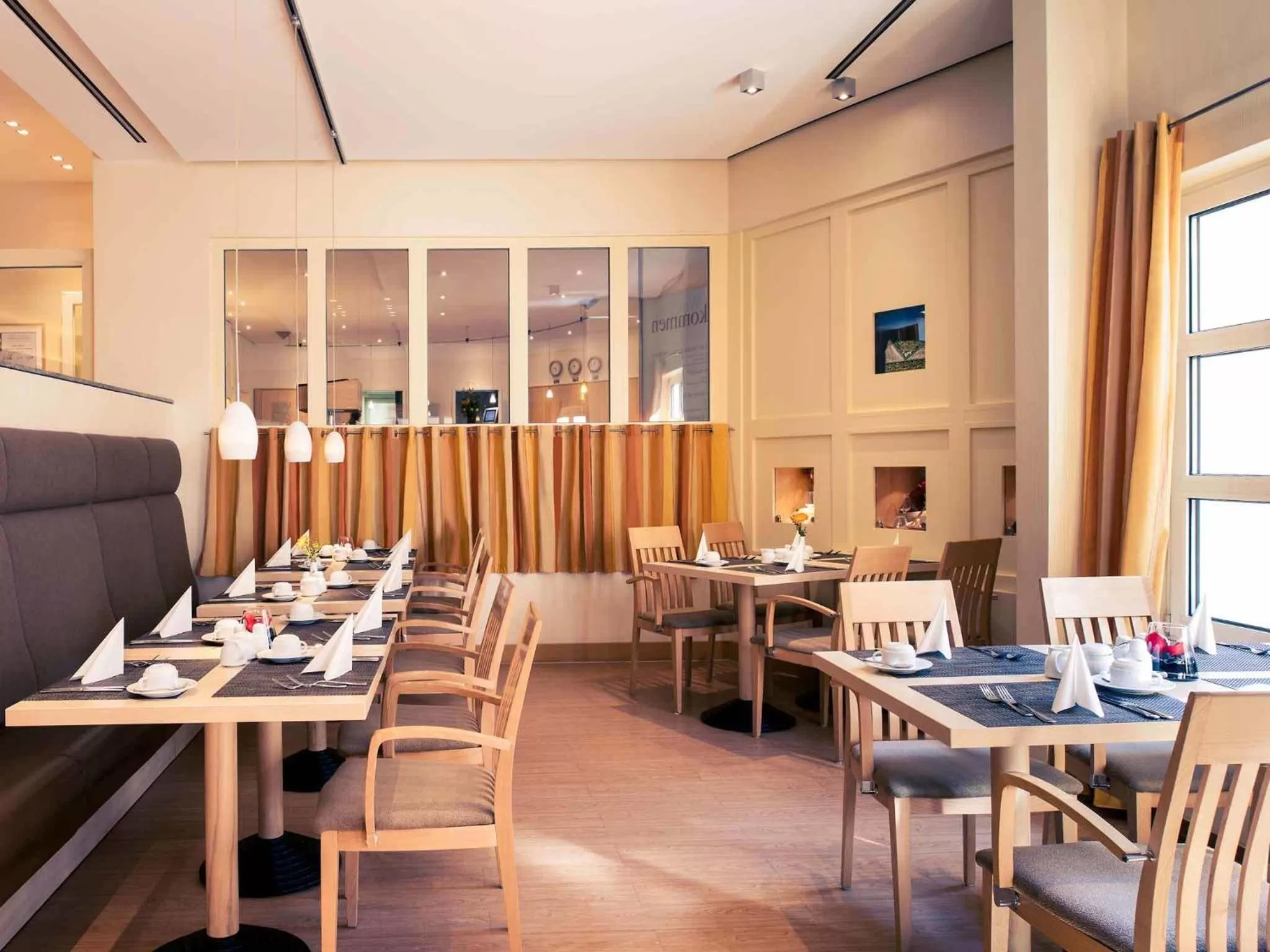 Restaurant/places to eat in Mercure Hotel Köln City Friesenstraße