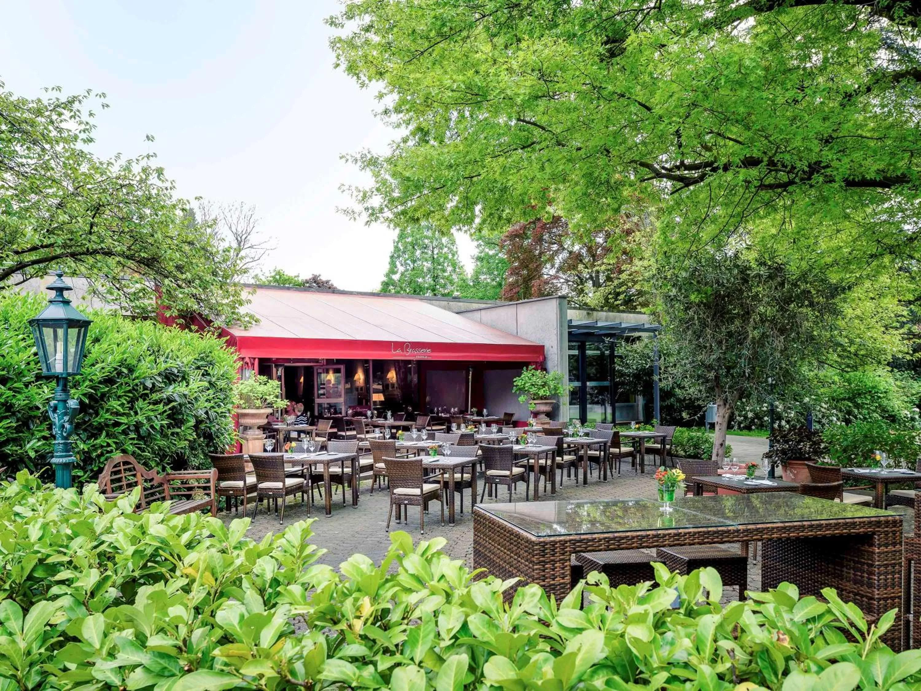 Restaurant/places to eat in Hotel Krefelder Hof