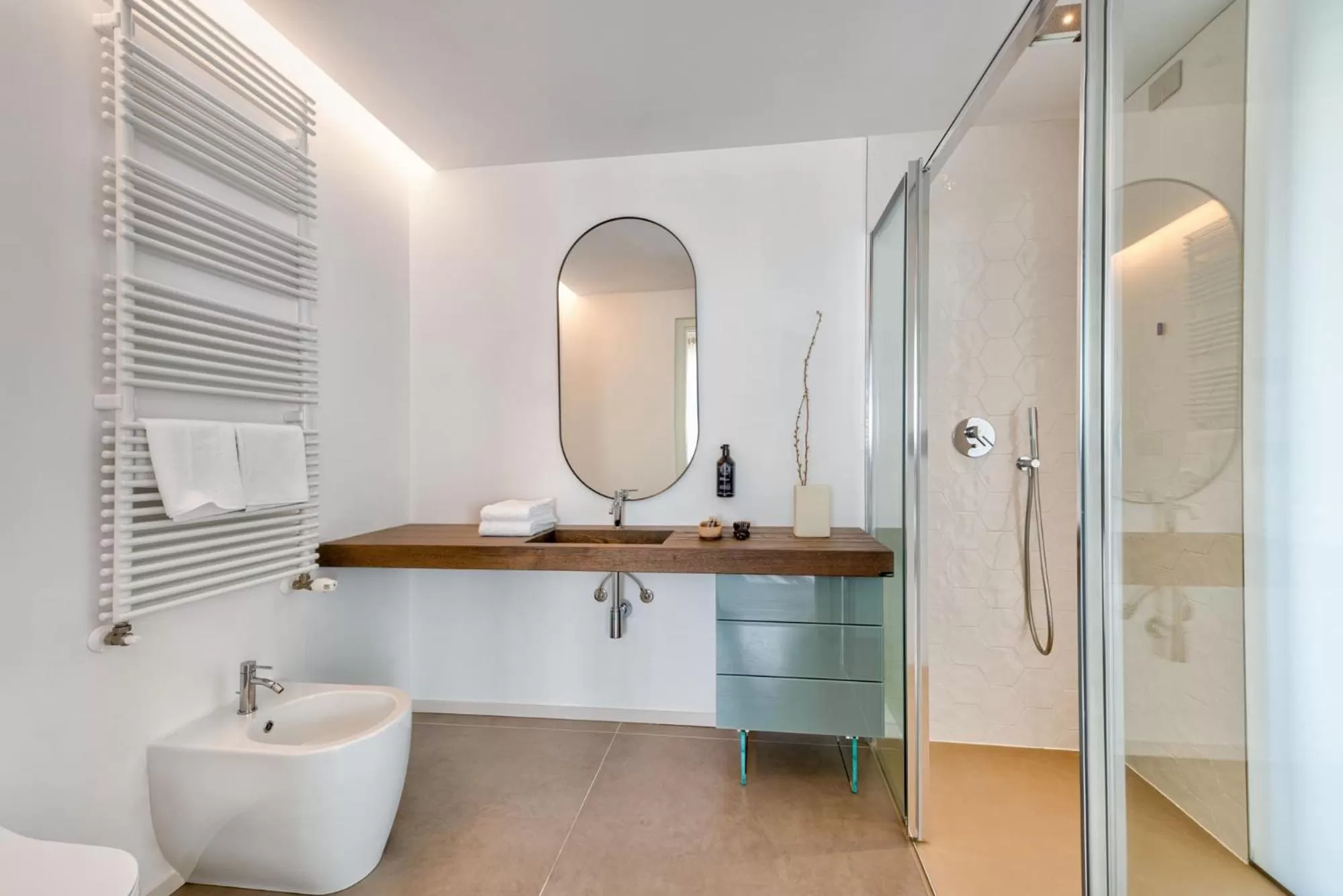 Shower in Open Hotel