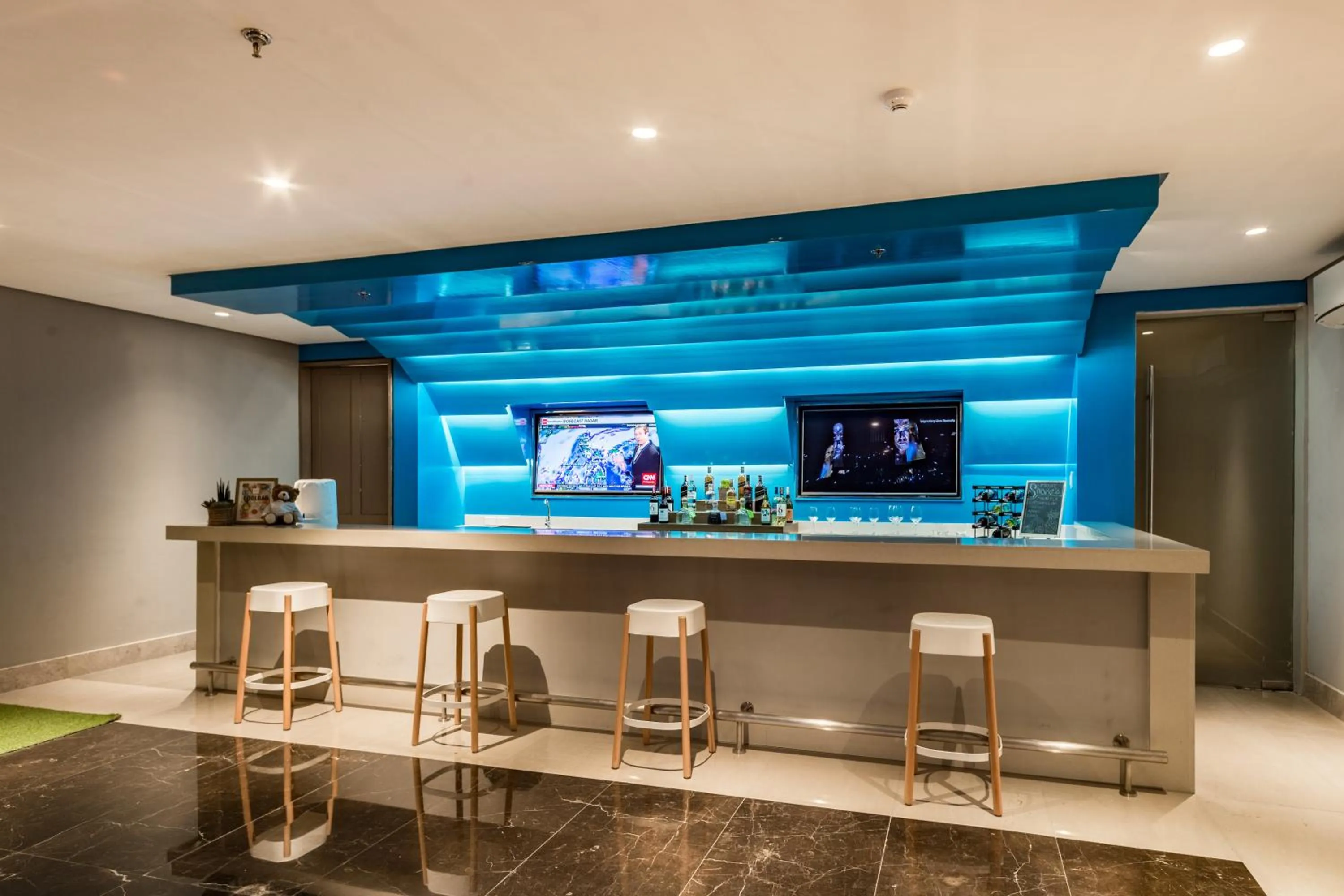 Lounge or bar in Citadines Bay City Manila