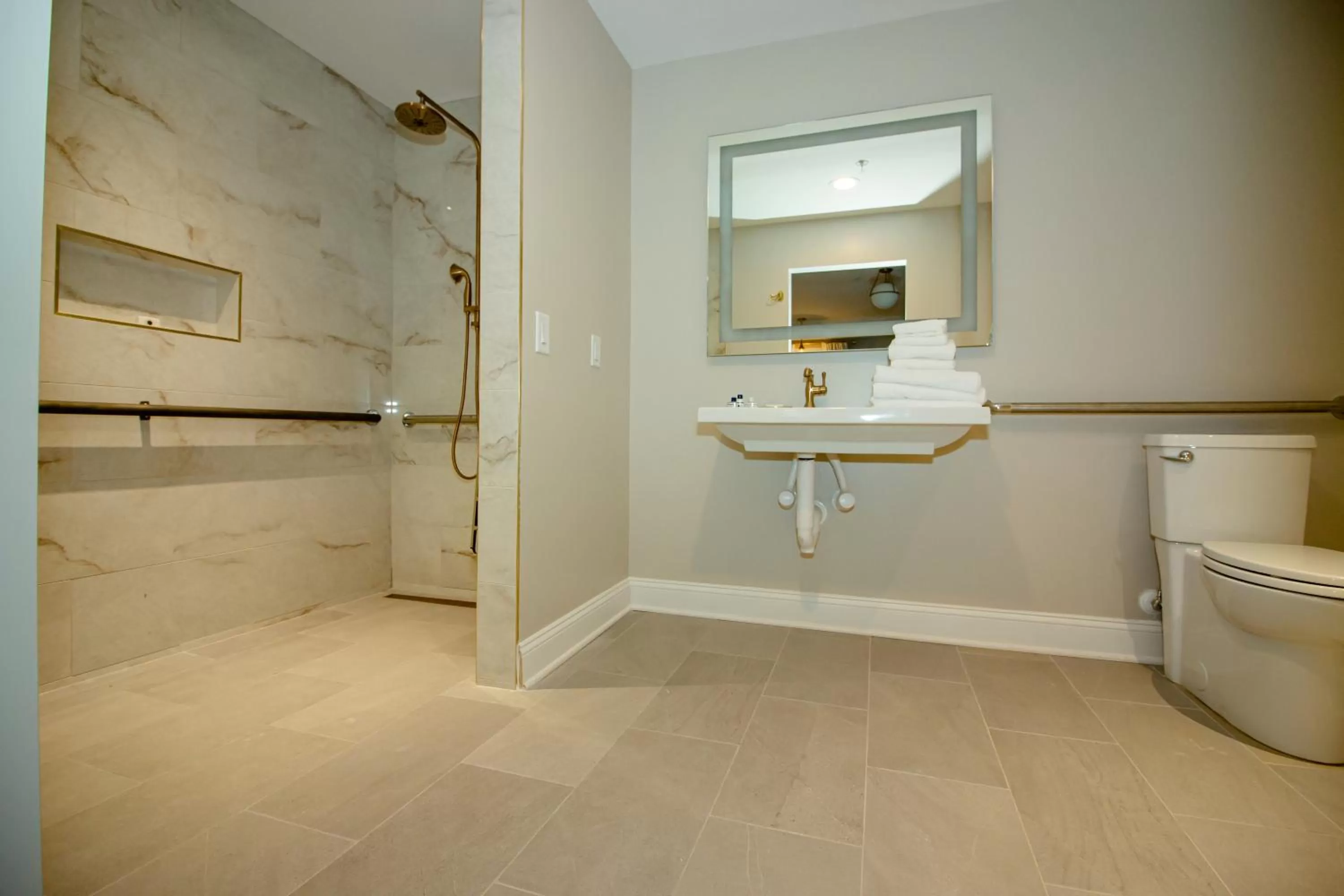 The Colonial Inn, an Ascend Collection Hotel