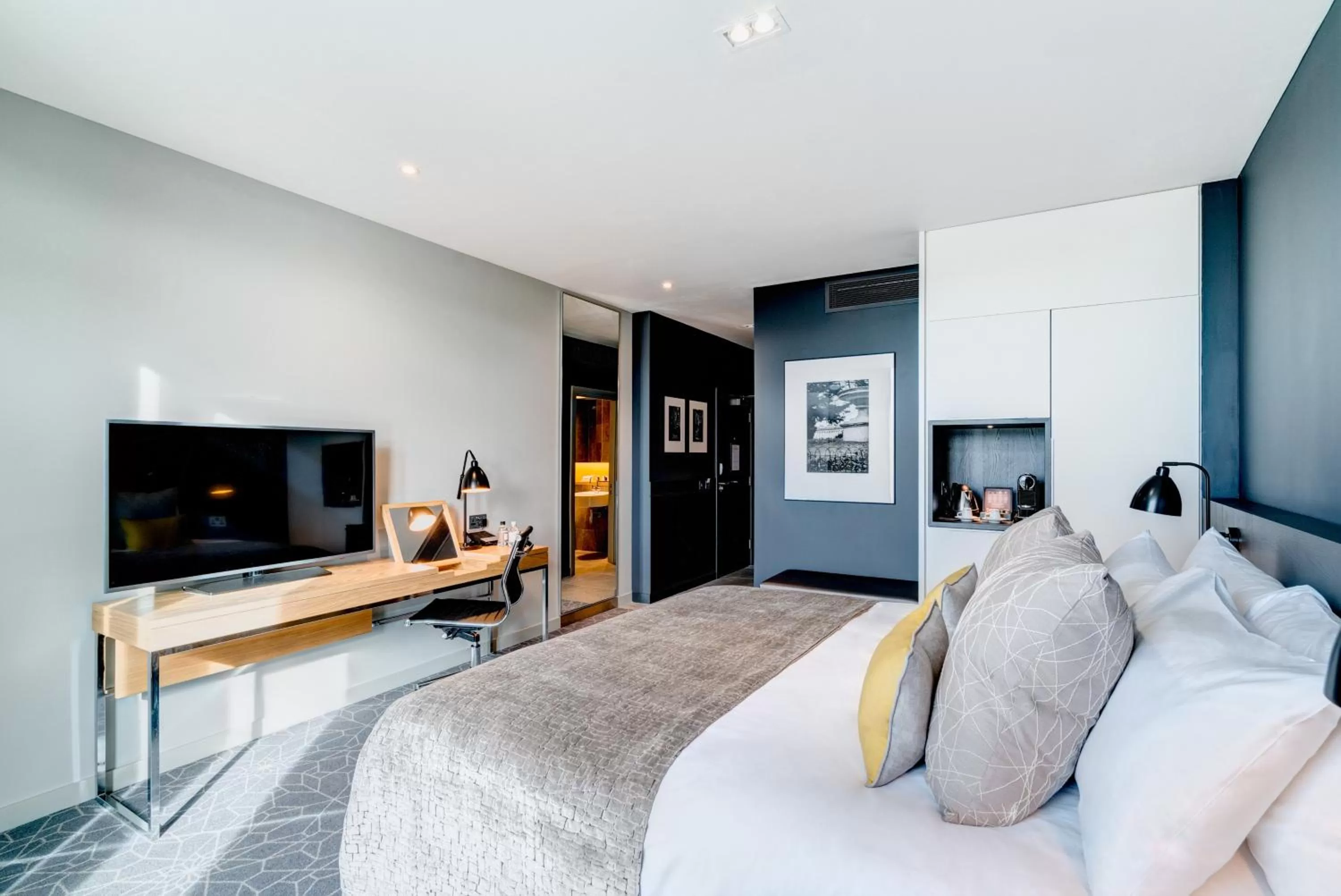 Bedroom, Bed in Apex City of Bath Hotel