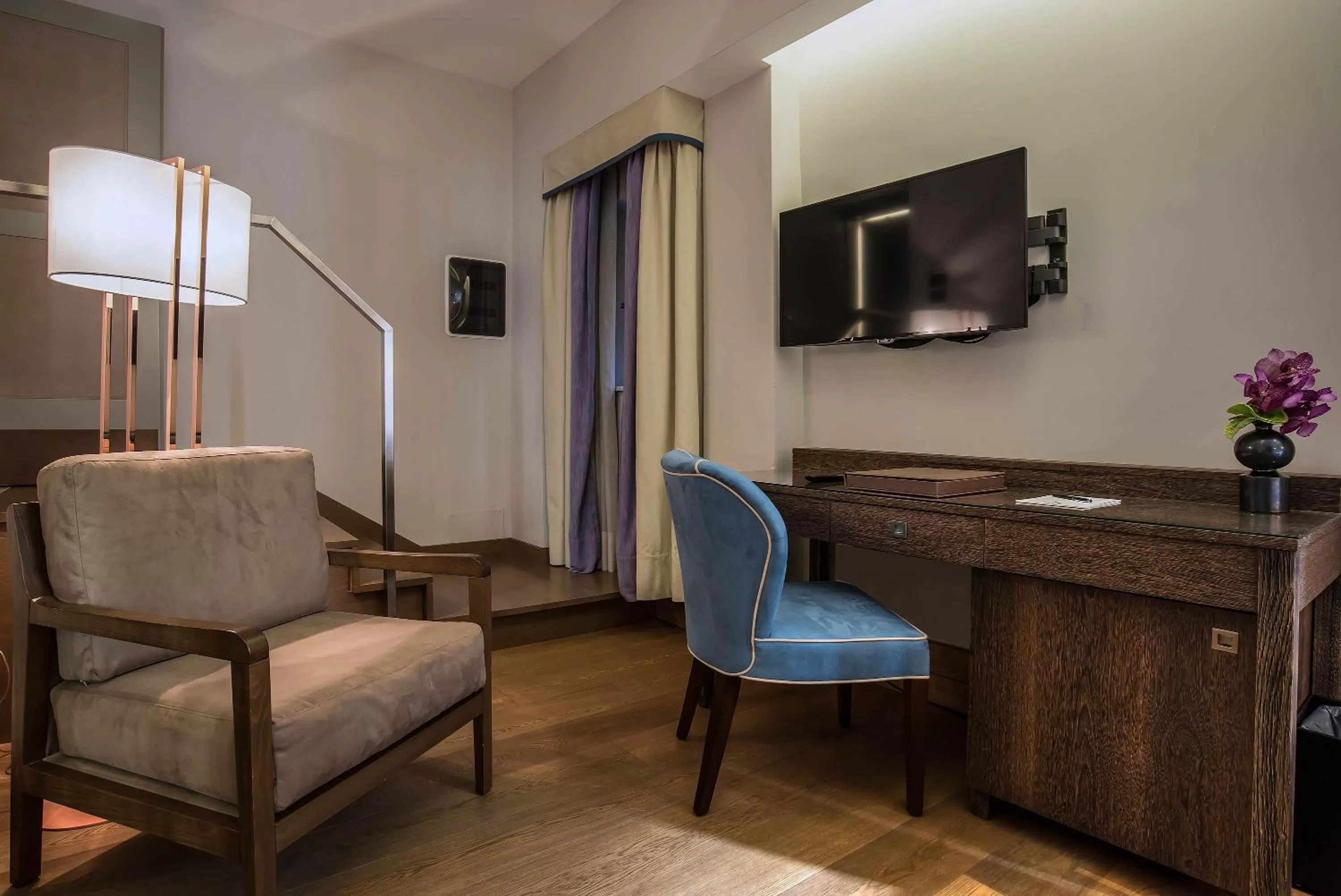 Seating area in Hotel Martis Palace