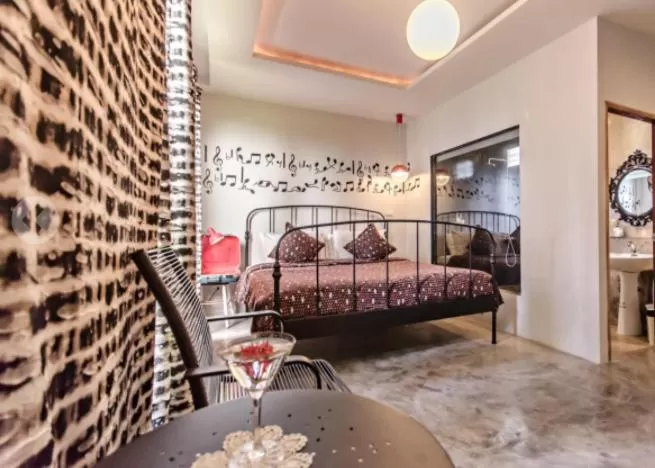 Deluxe Partial Sea View in Green Gallery Beach Boutique Hotel