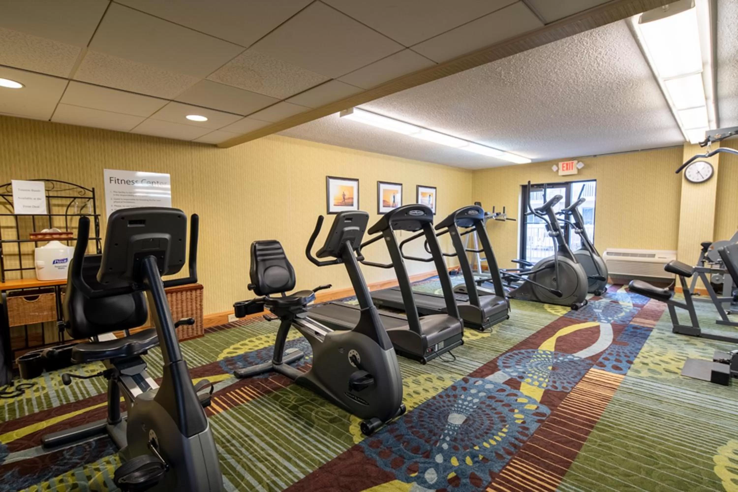 Spa and wellness centre/facilities in Holiday Inn Express Hotel & Suites Pittsburgh Airport by IHG