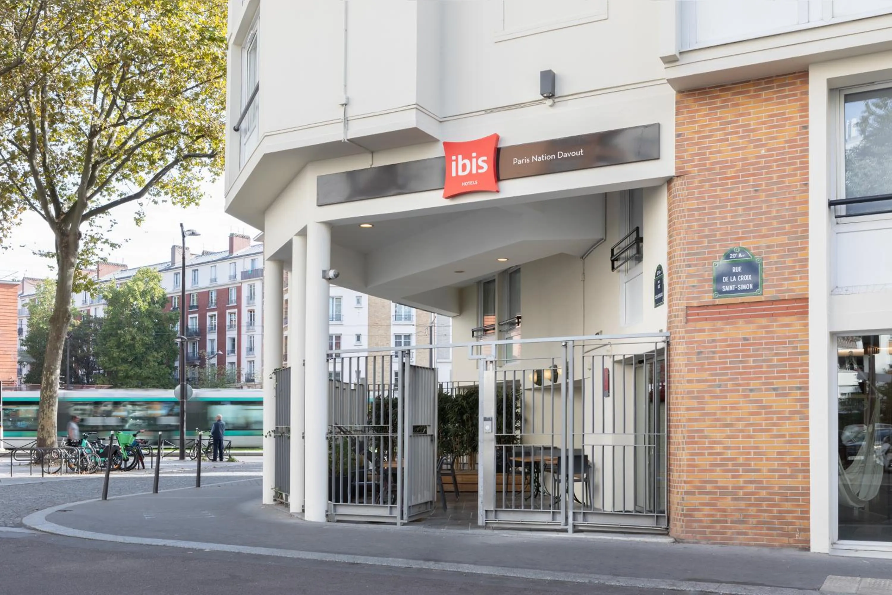 Facade/entrance in ibis Paris Nation Davout
