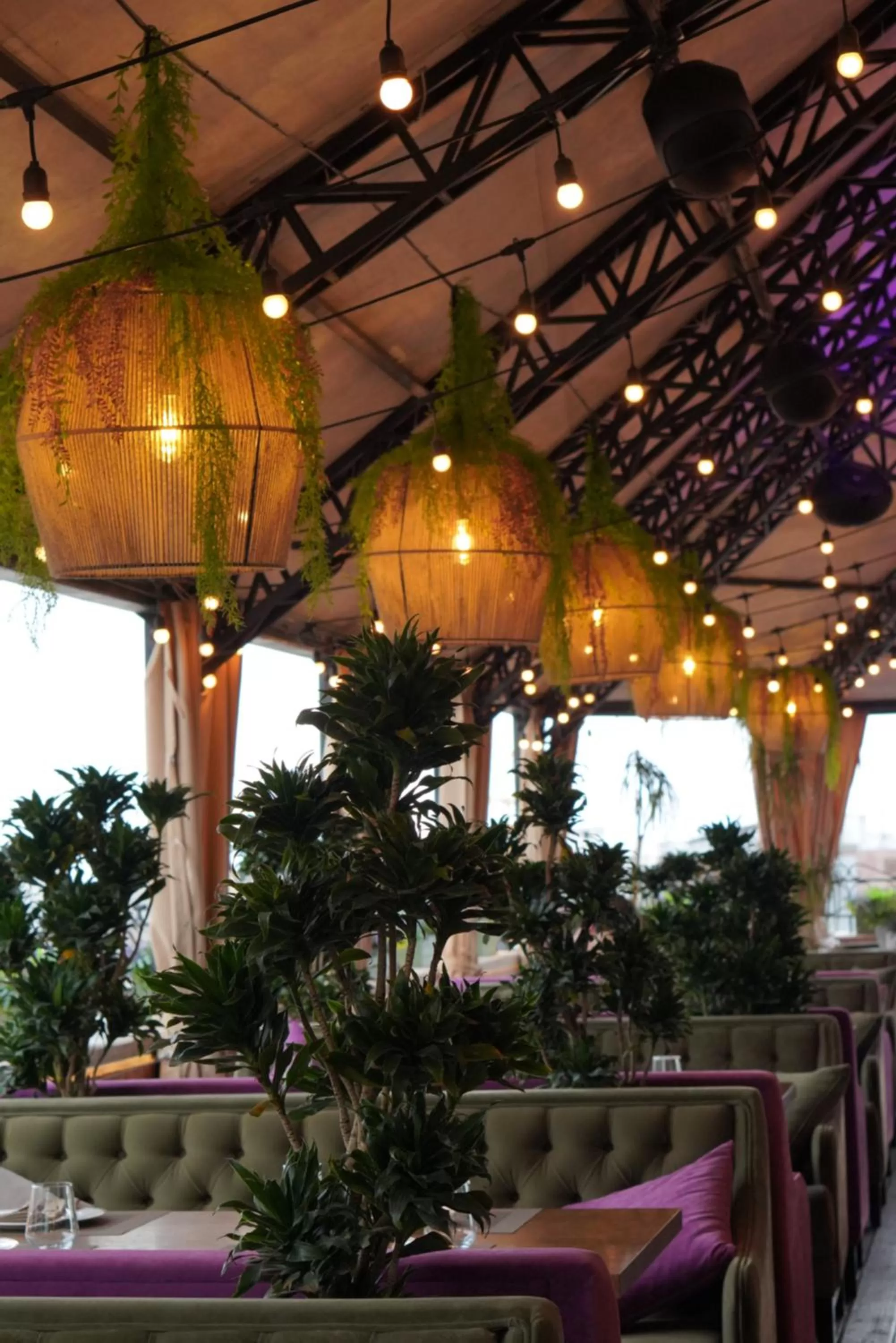 Restaurant/places to eat in Paris Hotel Yerevan