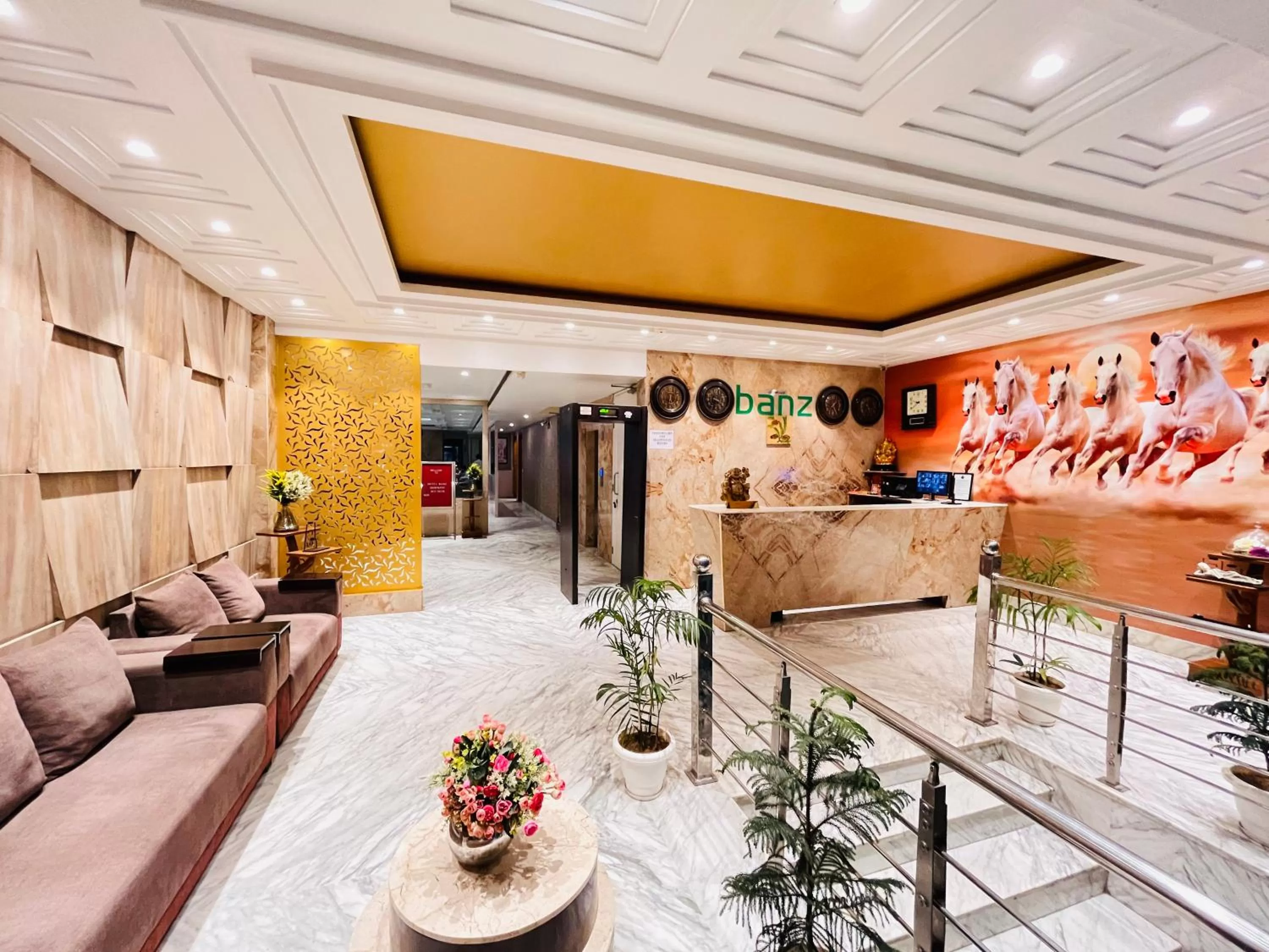 Lobby or reception in Hotel Banz near Delhi Airport