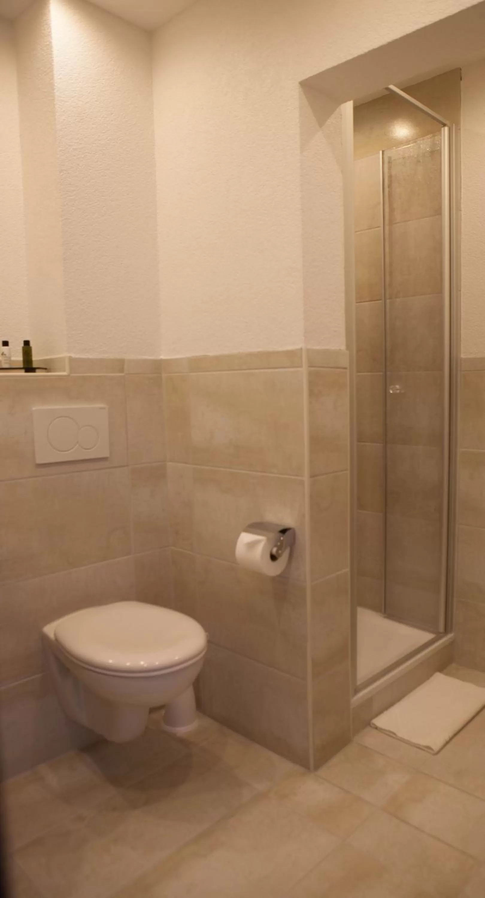 Bathroom in Hotel am Markt