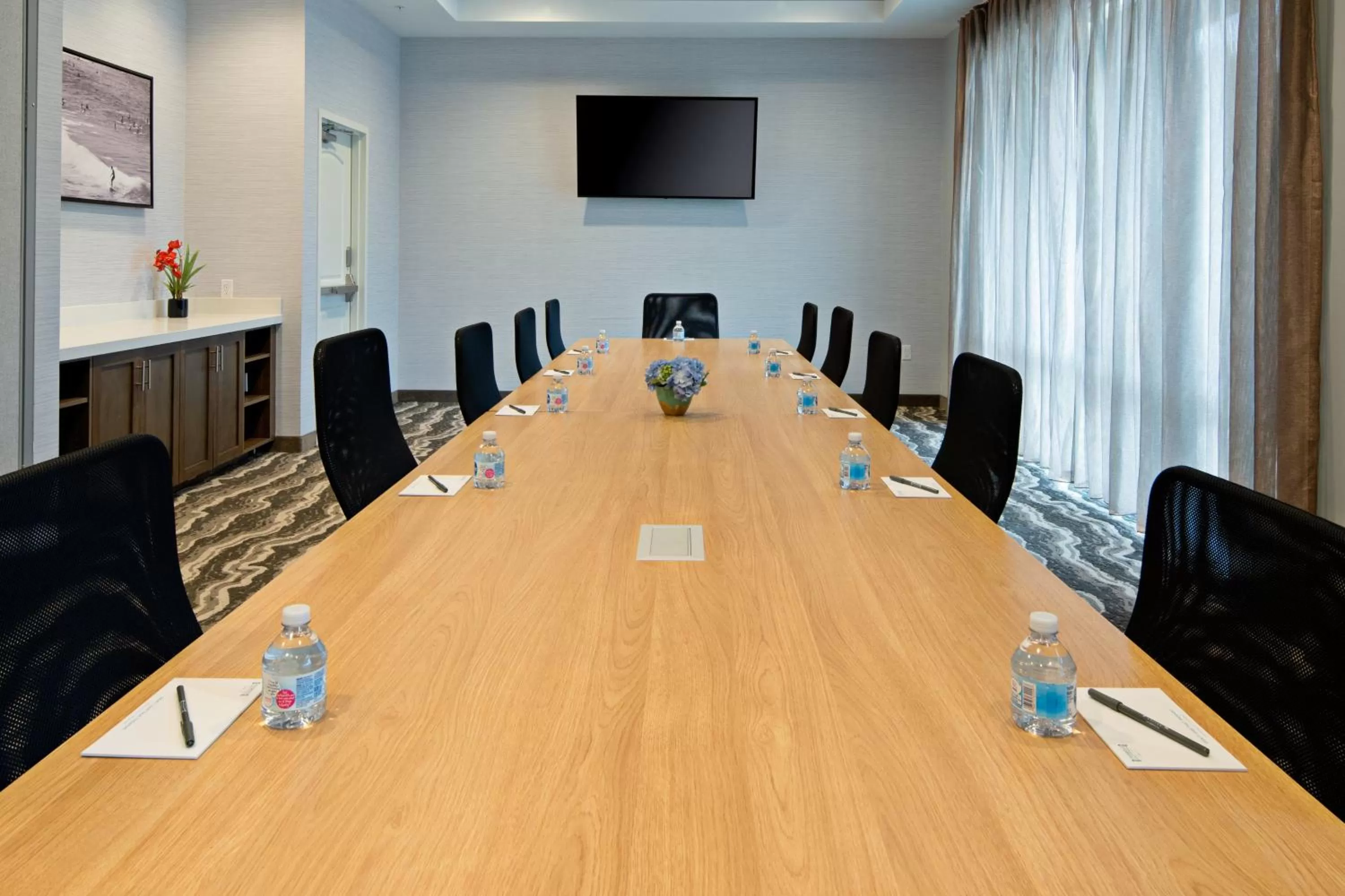 Meeting/conference room in Staybridge Suites - Long Beach Airport by IHG