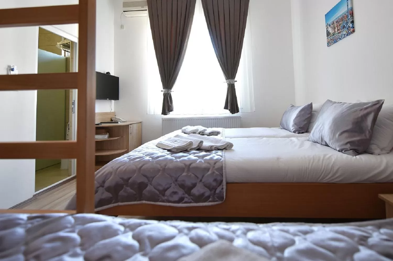 Bed in Villa Nina Hotel & Lounge bar