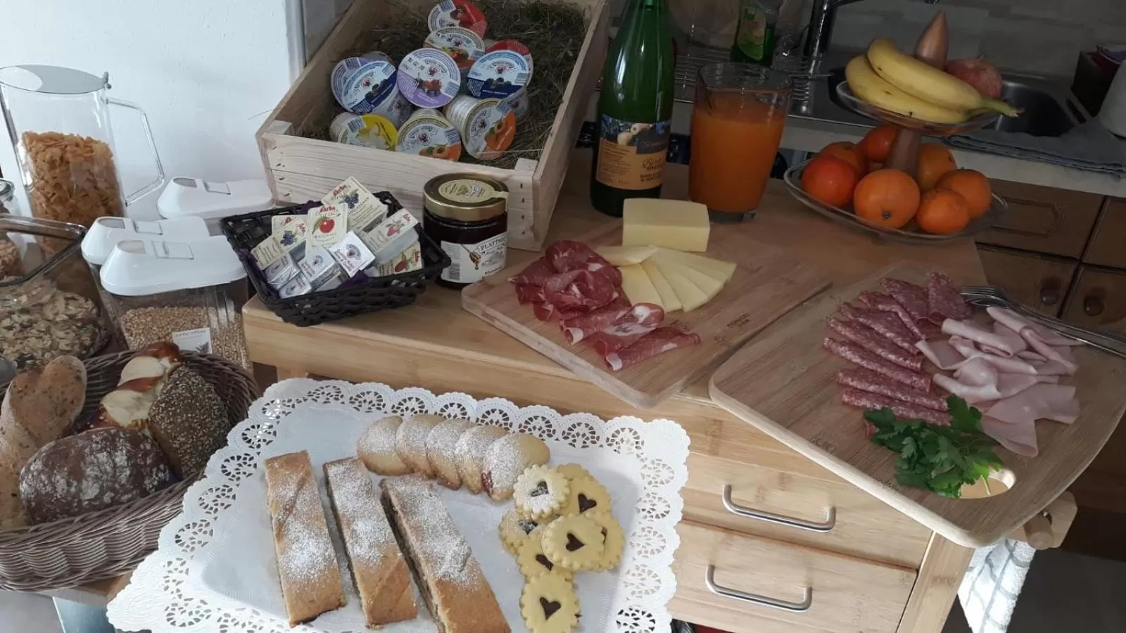 Food and drinks in B&B Frühlingsheim