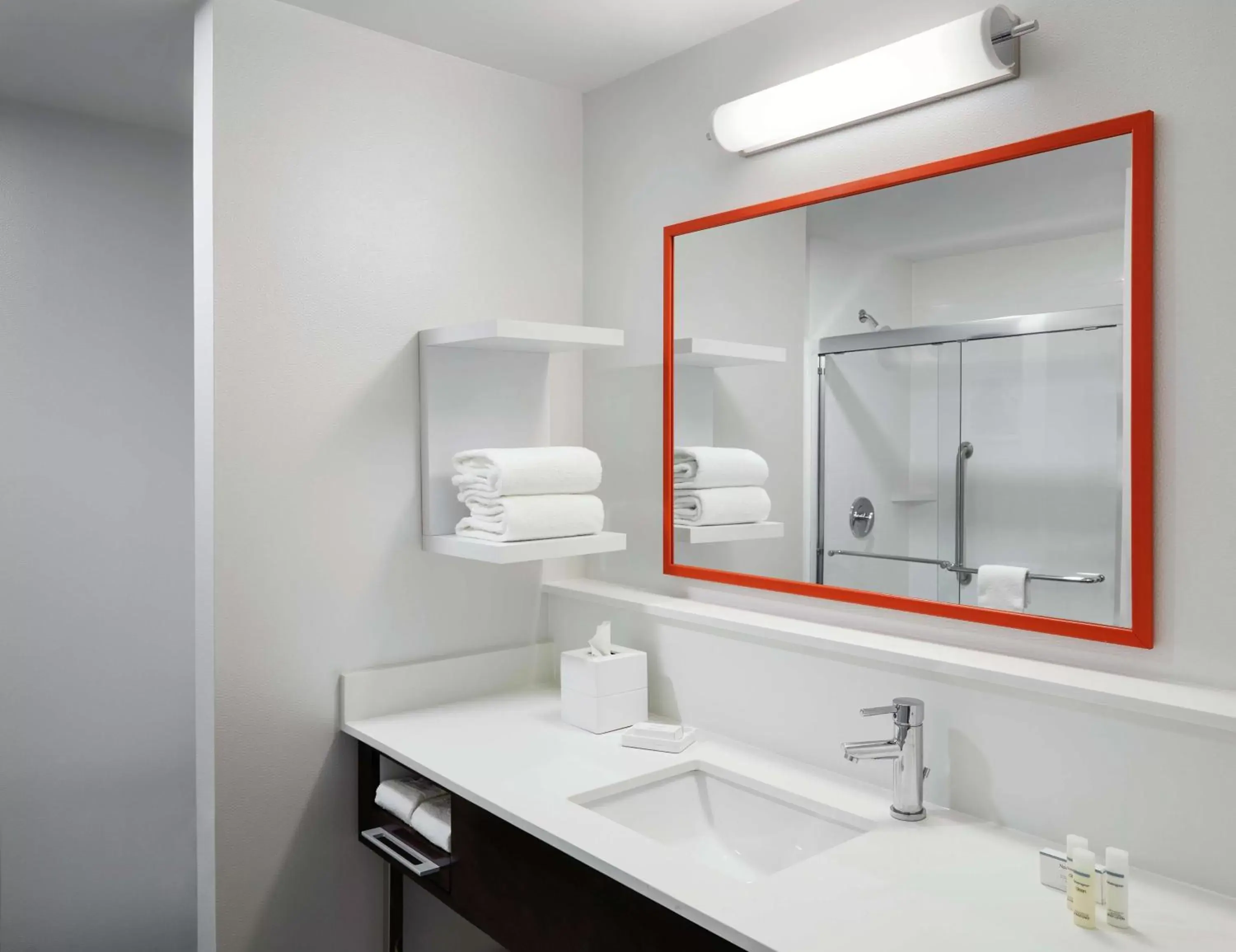 King Room with Sofa Bed in Hampton Inn & Suites Chicago/Waukegan King Room with Sofa Bed in Hampton Inn & Suites Chicago/Waukegan