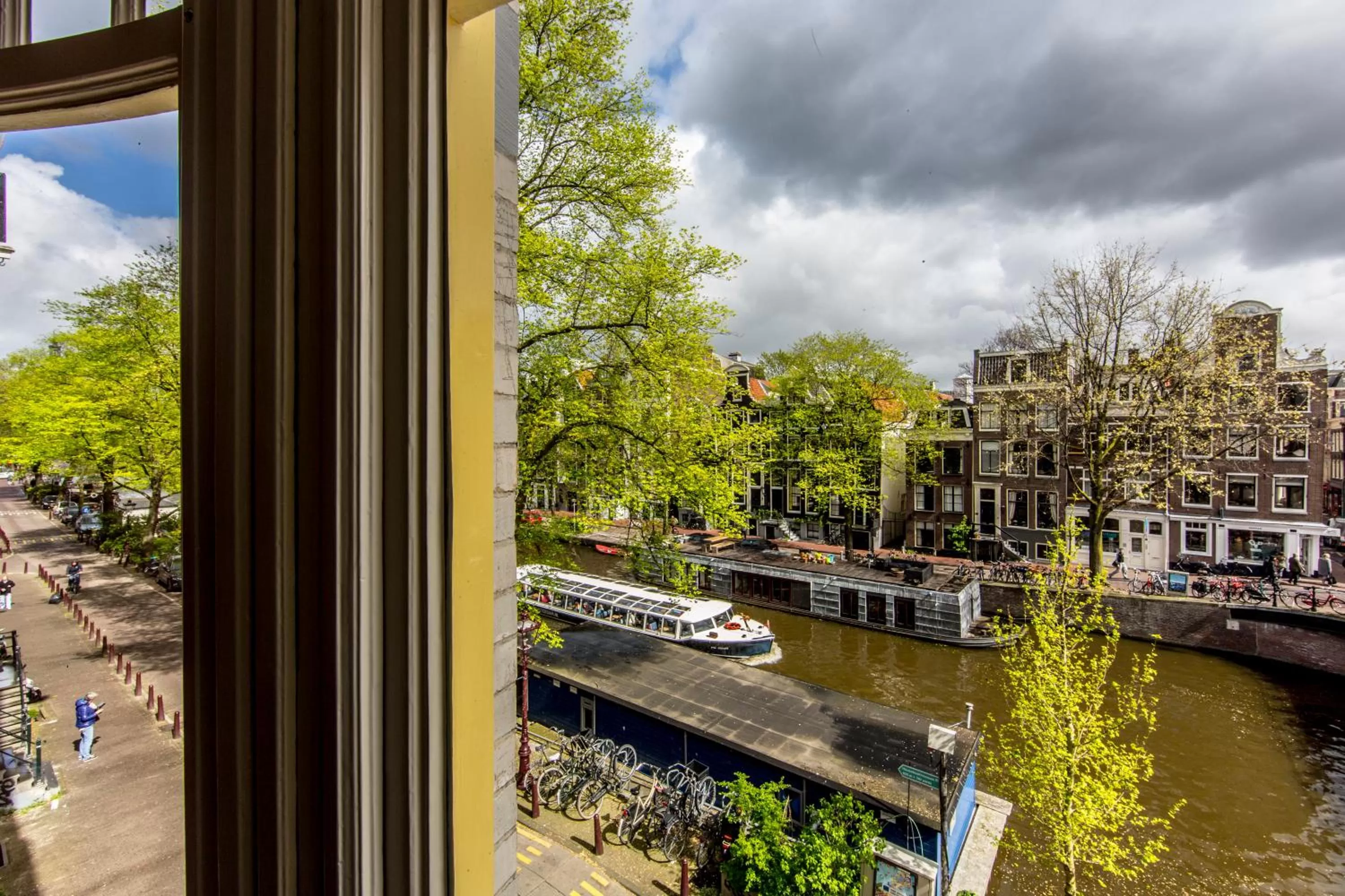 Neighbourhood in Amsterdam Wiechmann Hotel