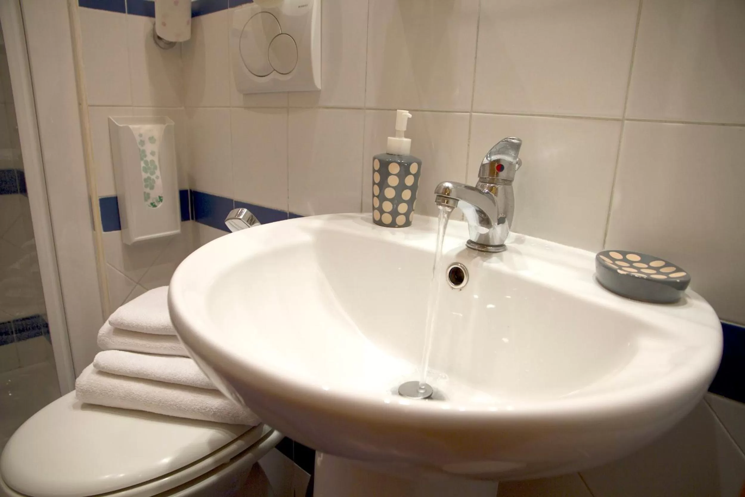 Bathroom in San Peter Rome B&B