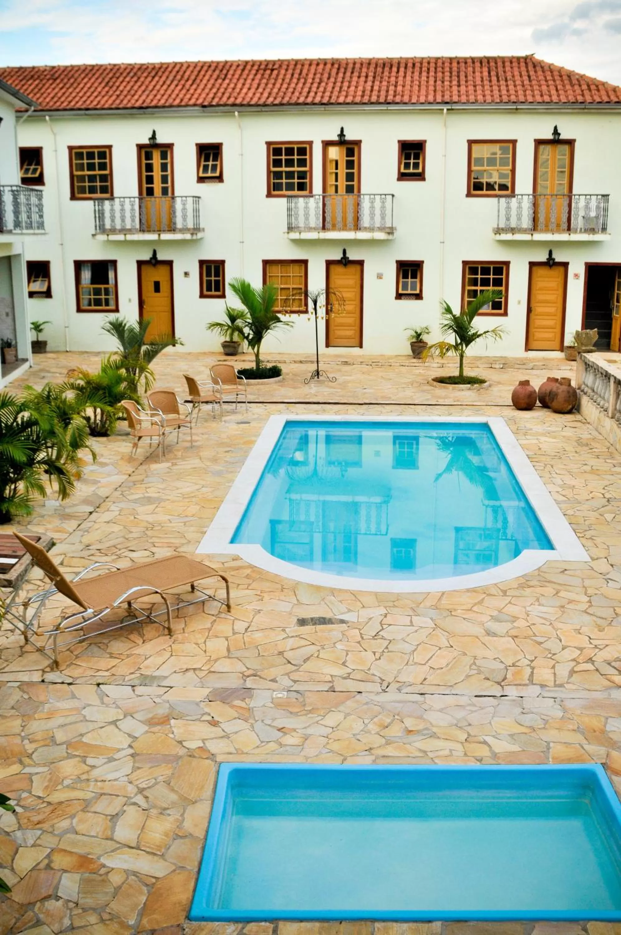 Pool view in Pousada Neuza Barbosa