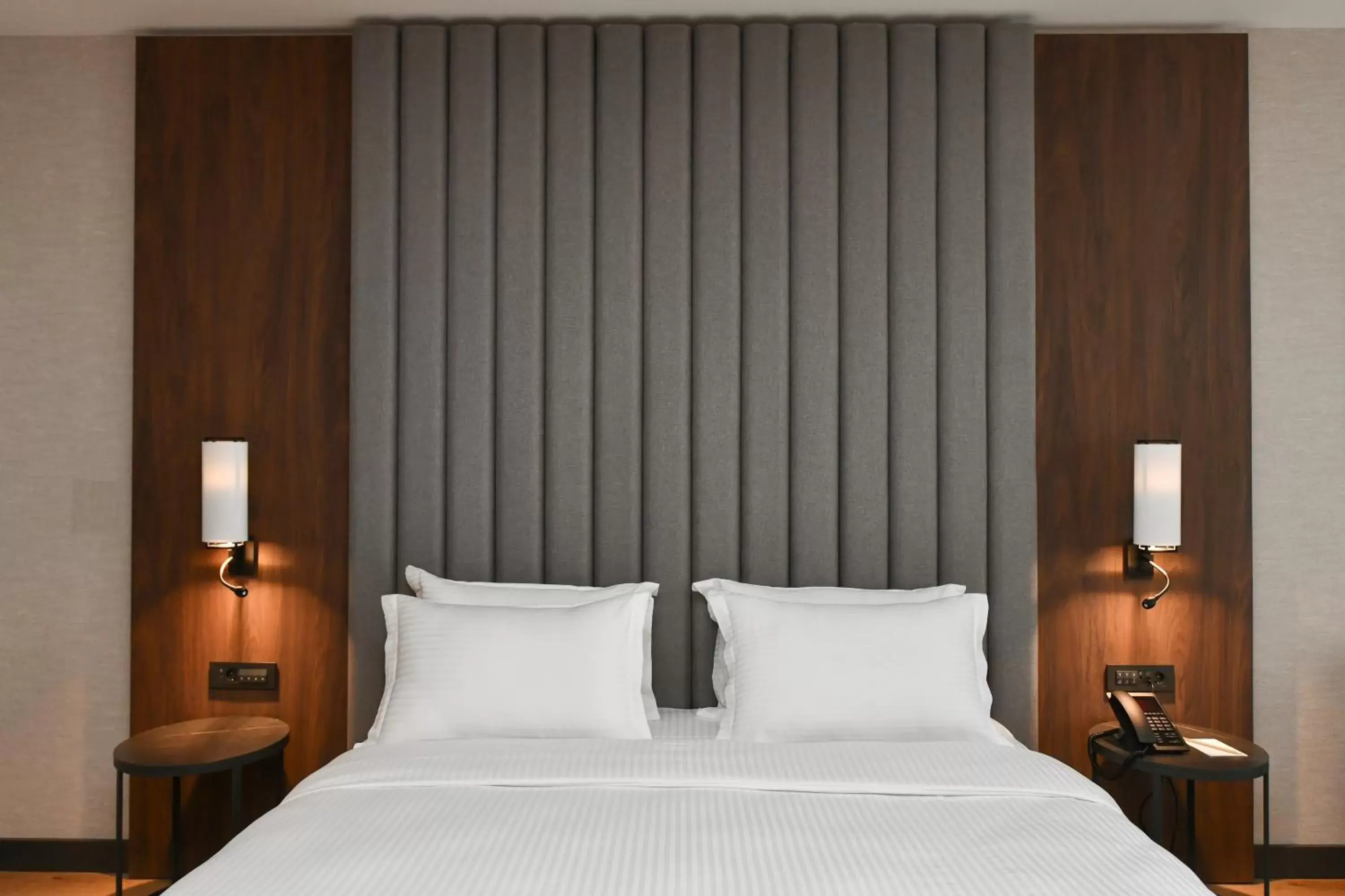 Standard King Room - Smoking in Crowne Plaza Ankara by IHG Standard King Room - Smoking in Crowne Plaza Ankara by IHG