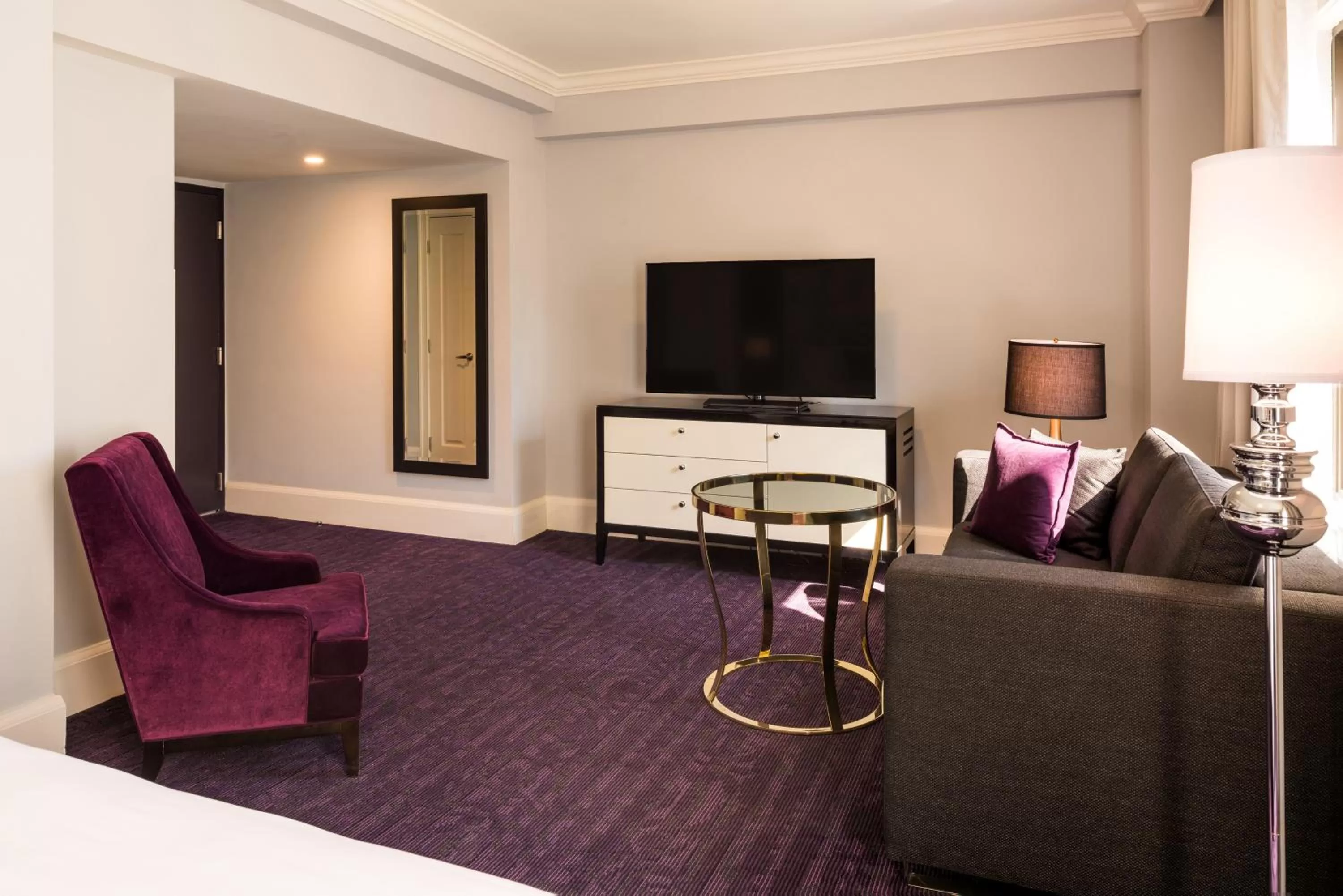 TV and multimedia, Seating Area in Hotel Vinache