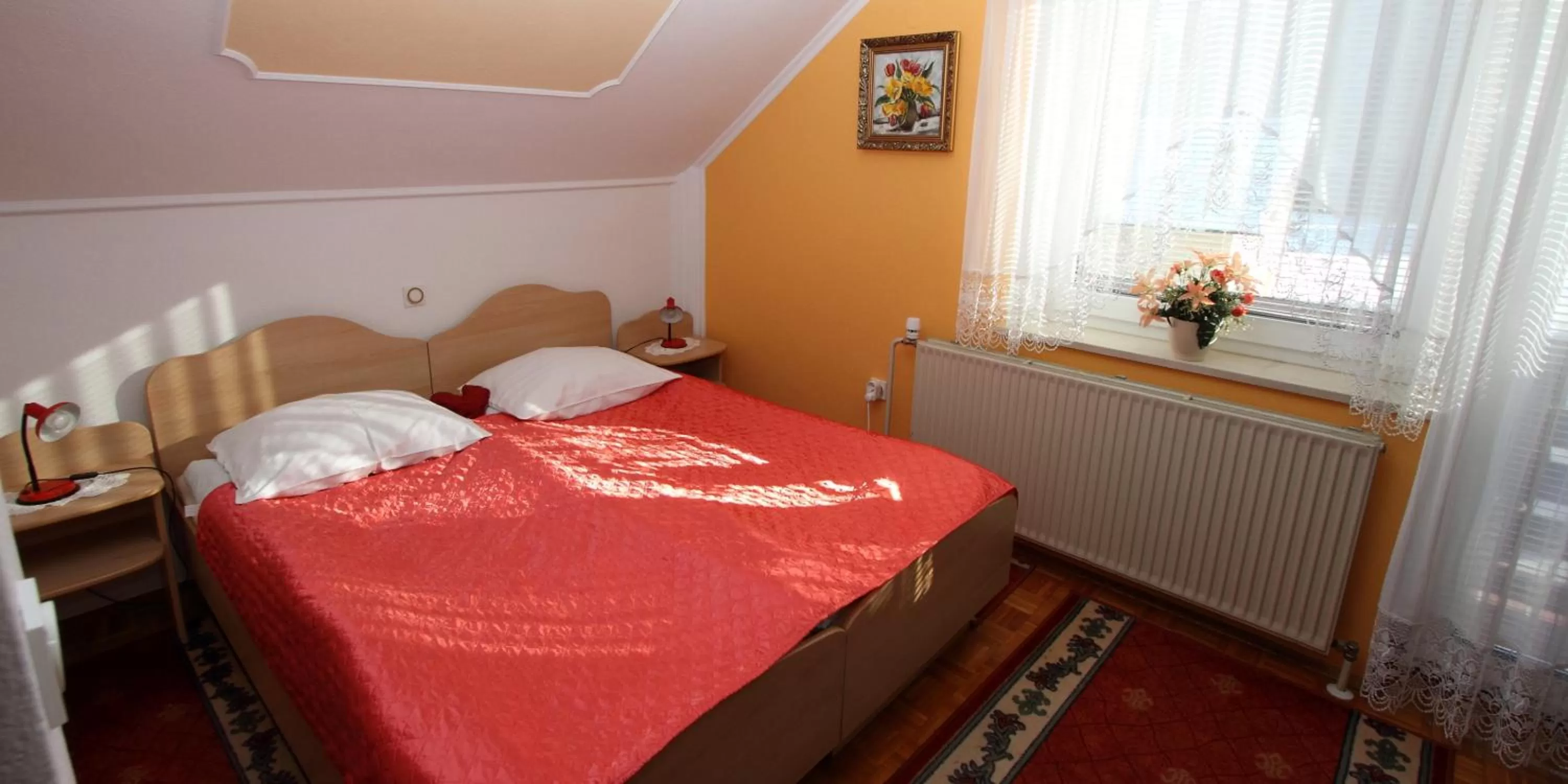 Bed in Rooms & Apartments Jana