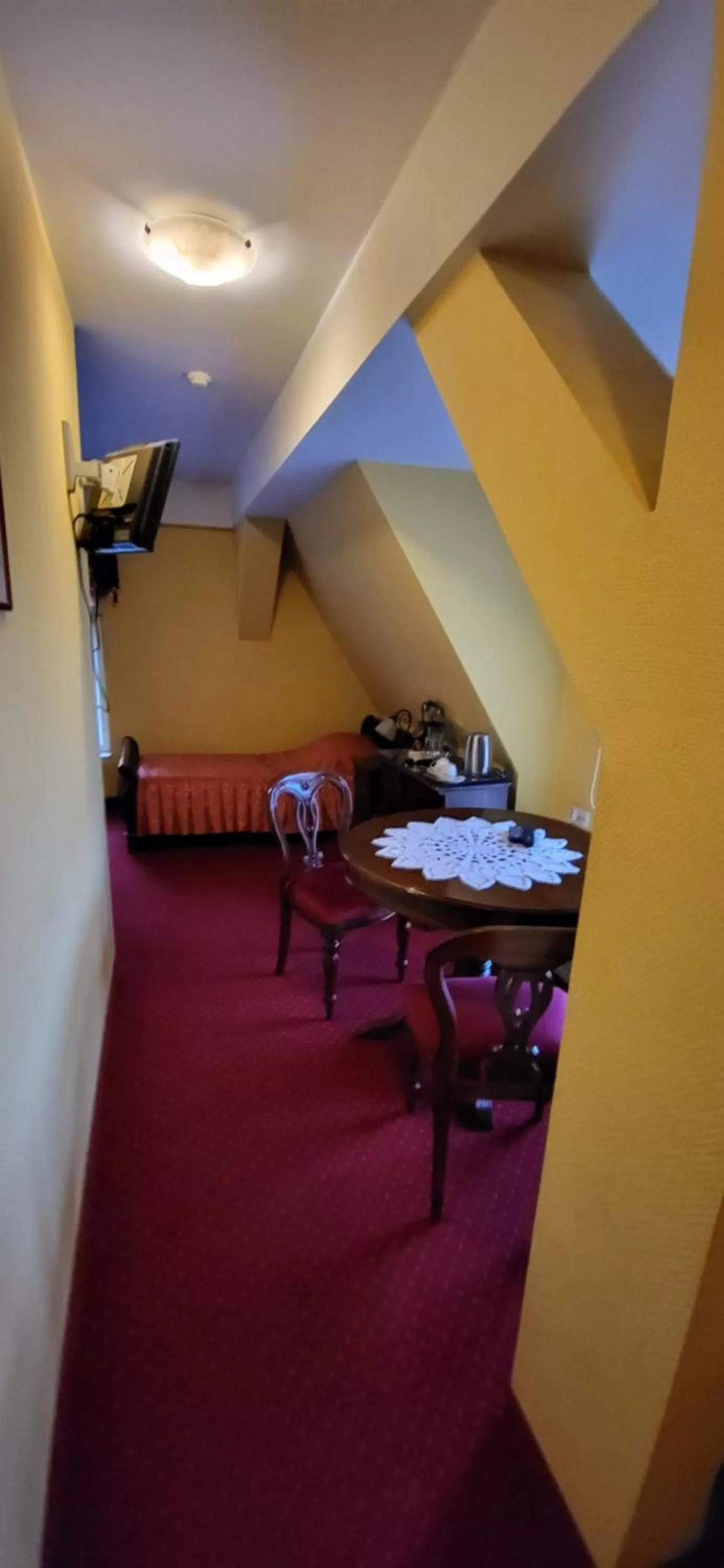 Bed in Dom Schumannów