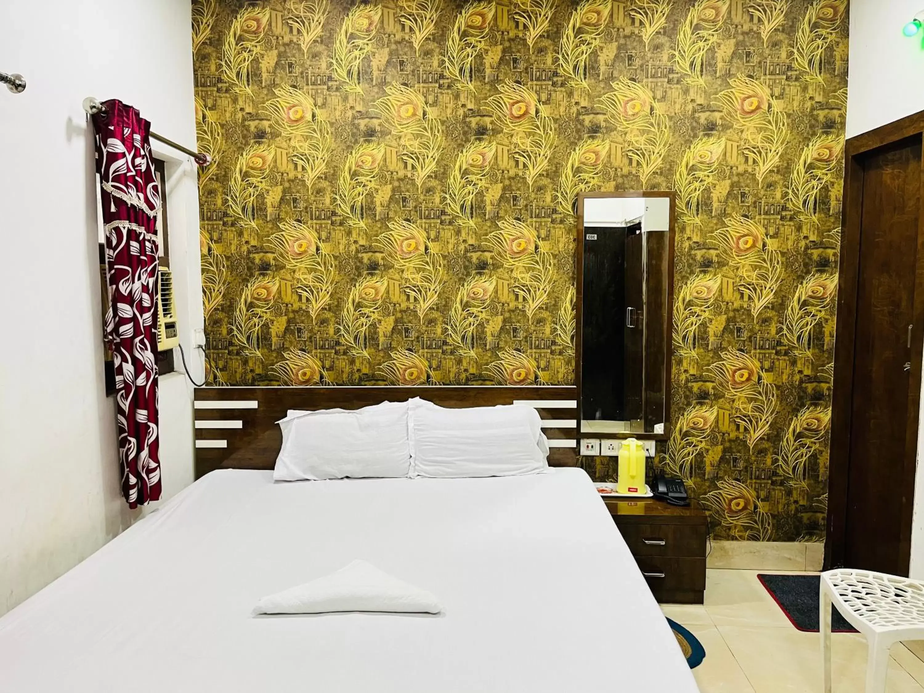 Deluxe Double Room - single occupancy in Hotel Airlines Deluxe Double Room - single occupancy in Hotel Airlines