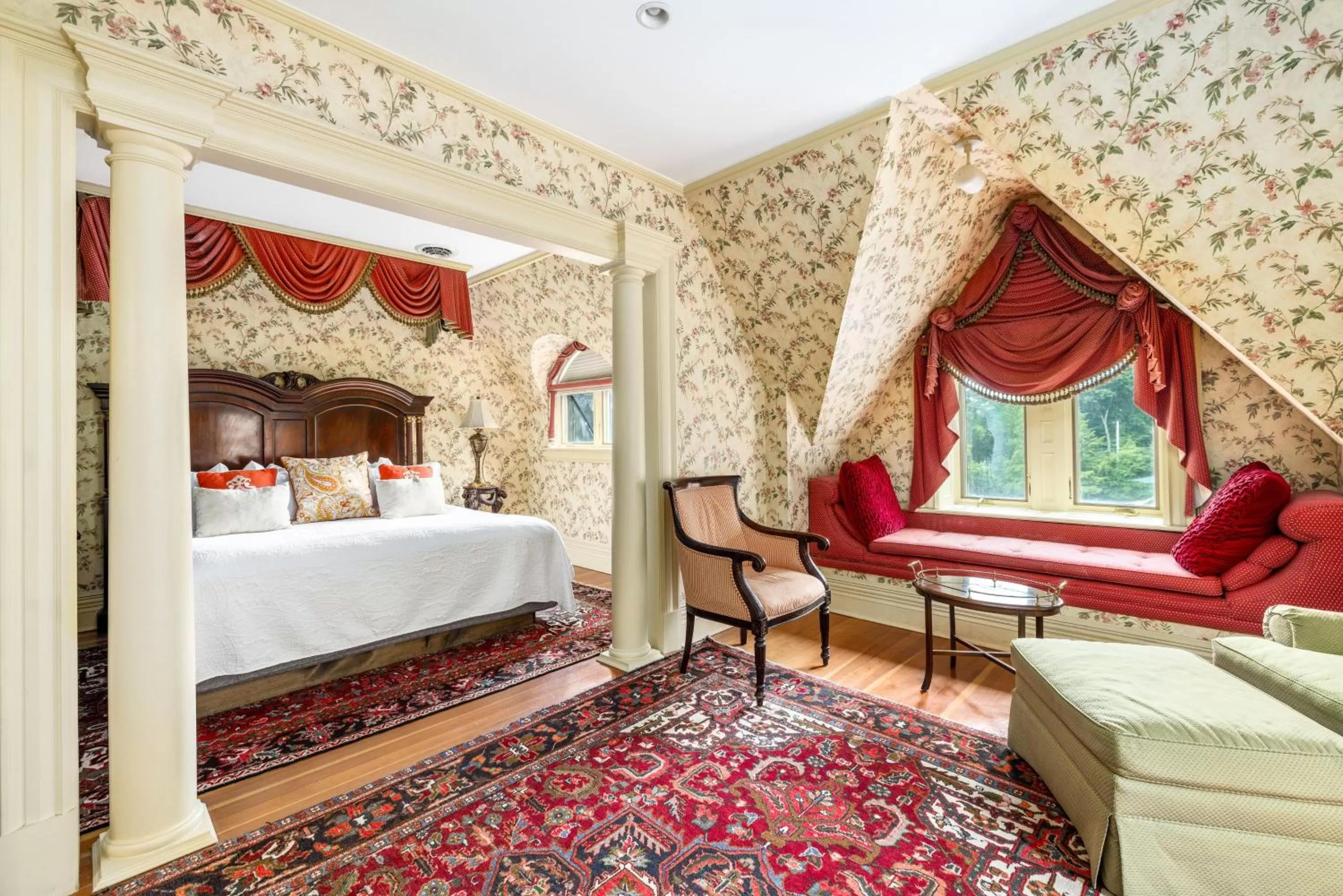 Bed in The Inn at Erlowest