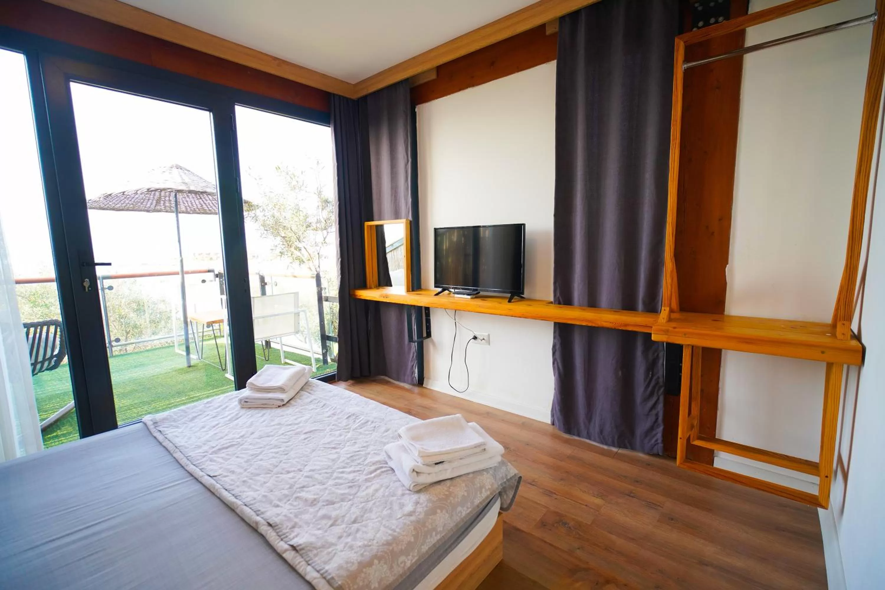 Photo of the whole room in QCUNDA OTEL