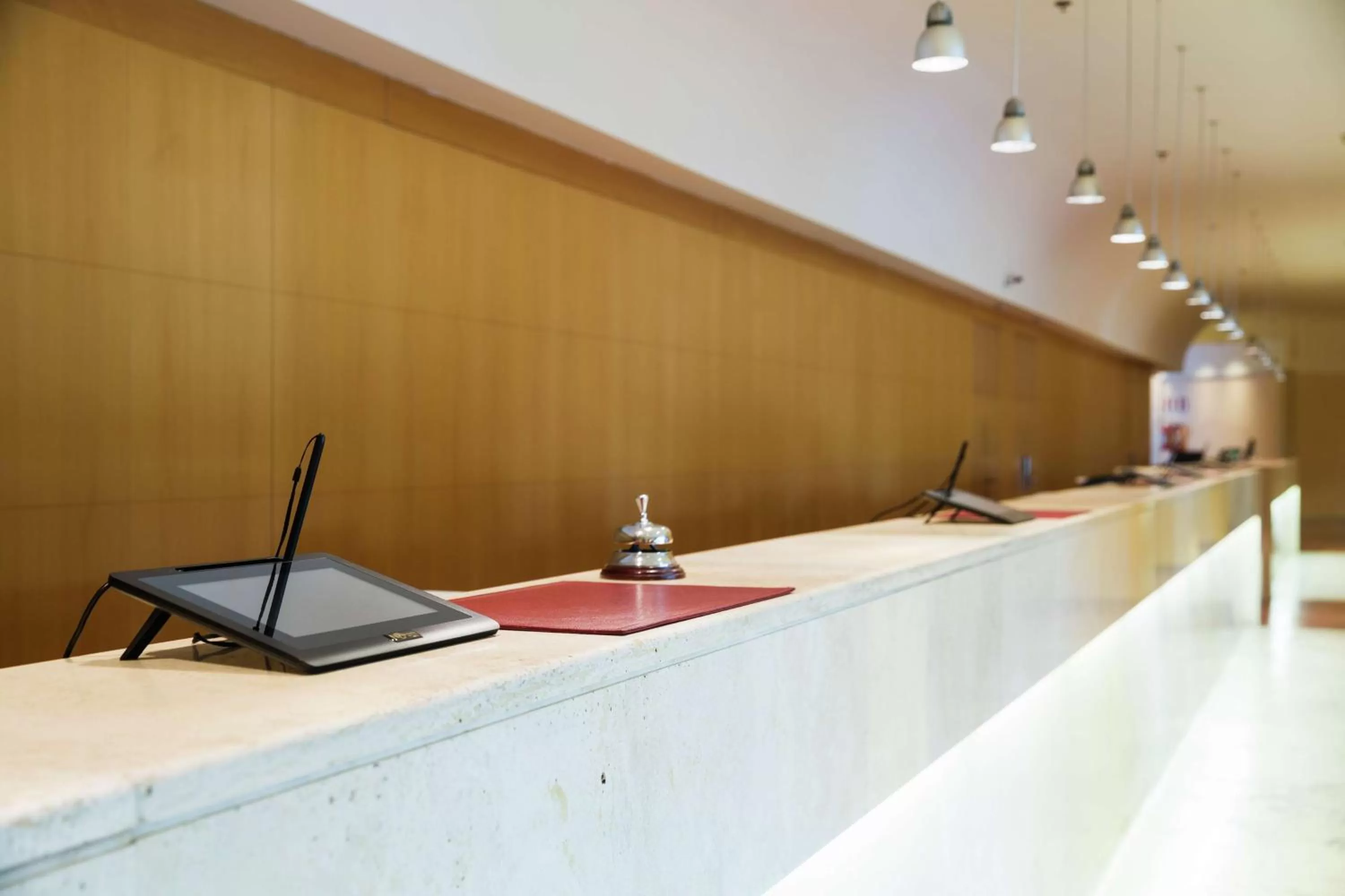 Lobby or reception in Hilton Rome Airport