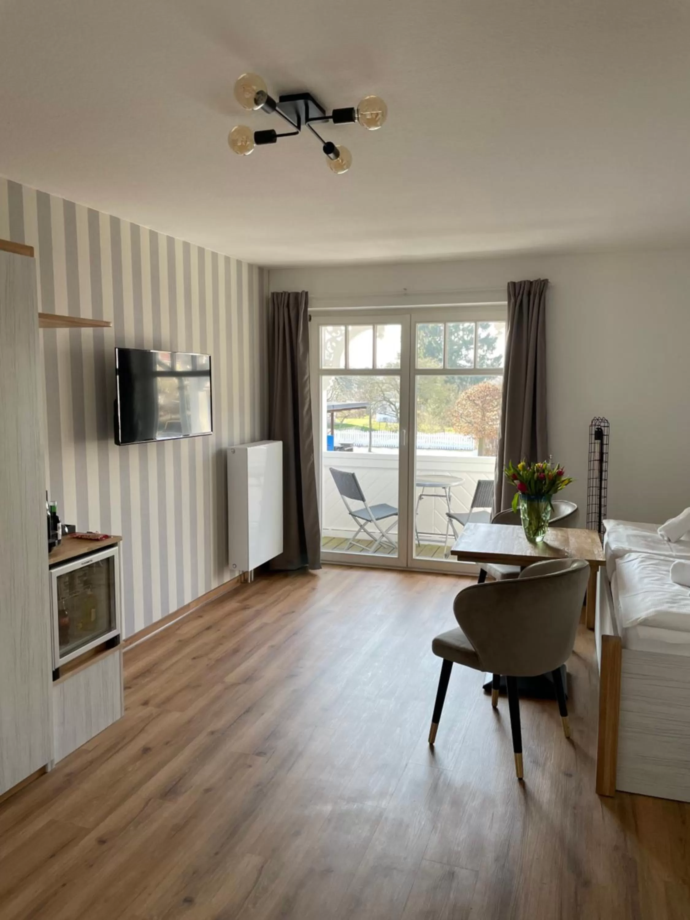 Photo of the whole room, TV/Entertainment Center in Hotel meerblau