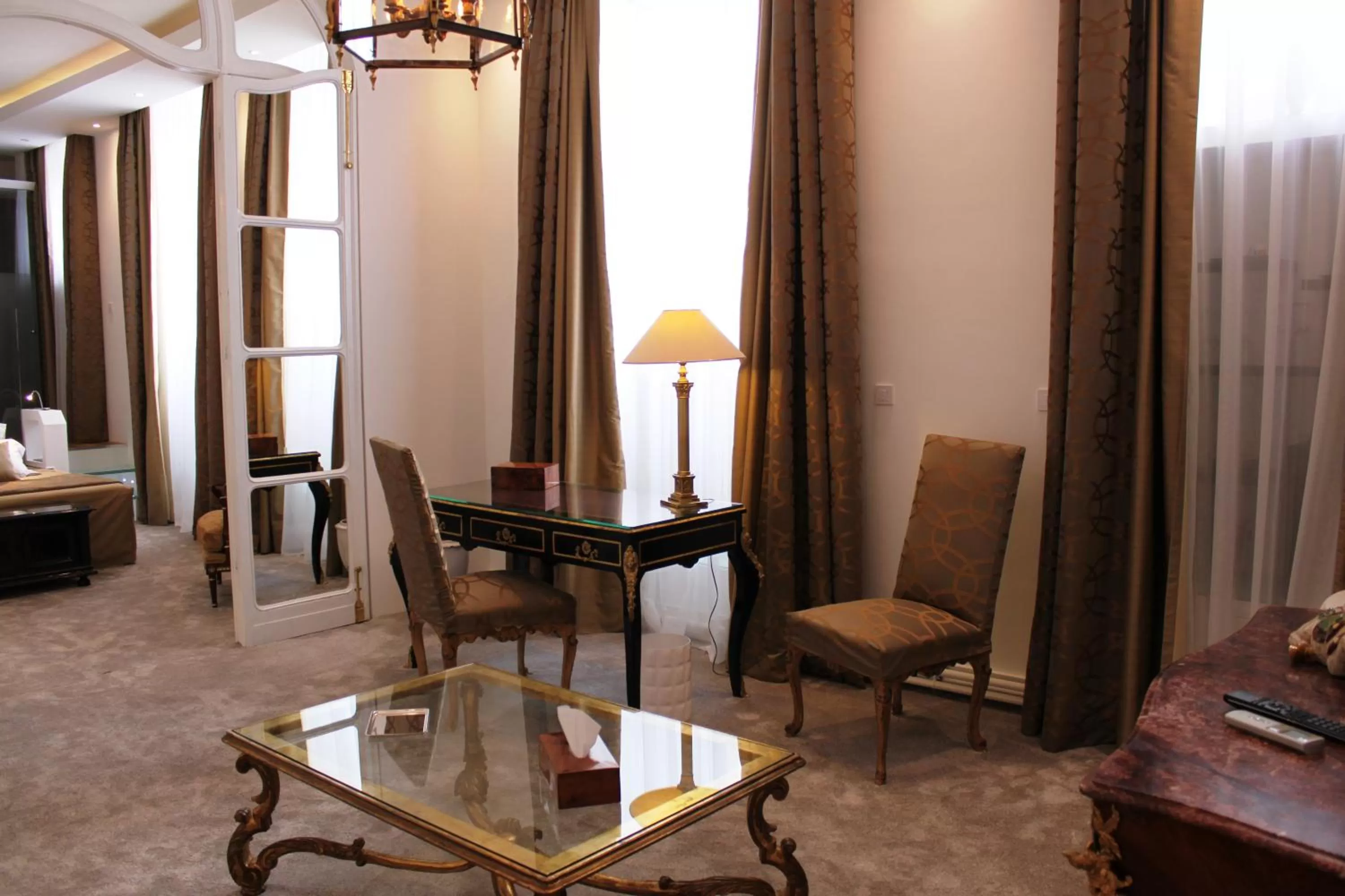 Seating area in Résidence et Chambres d'Hôtes de La Porte d'Arras