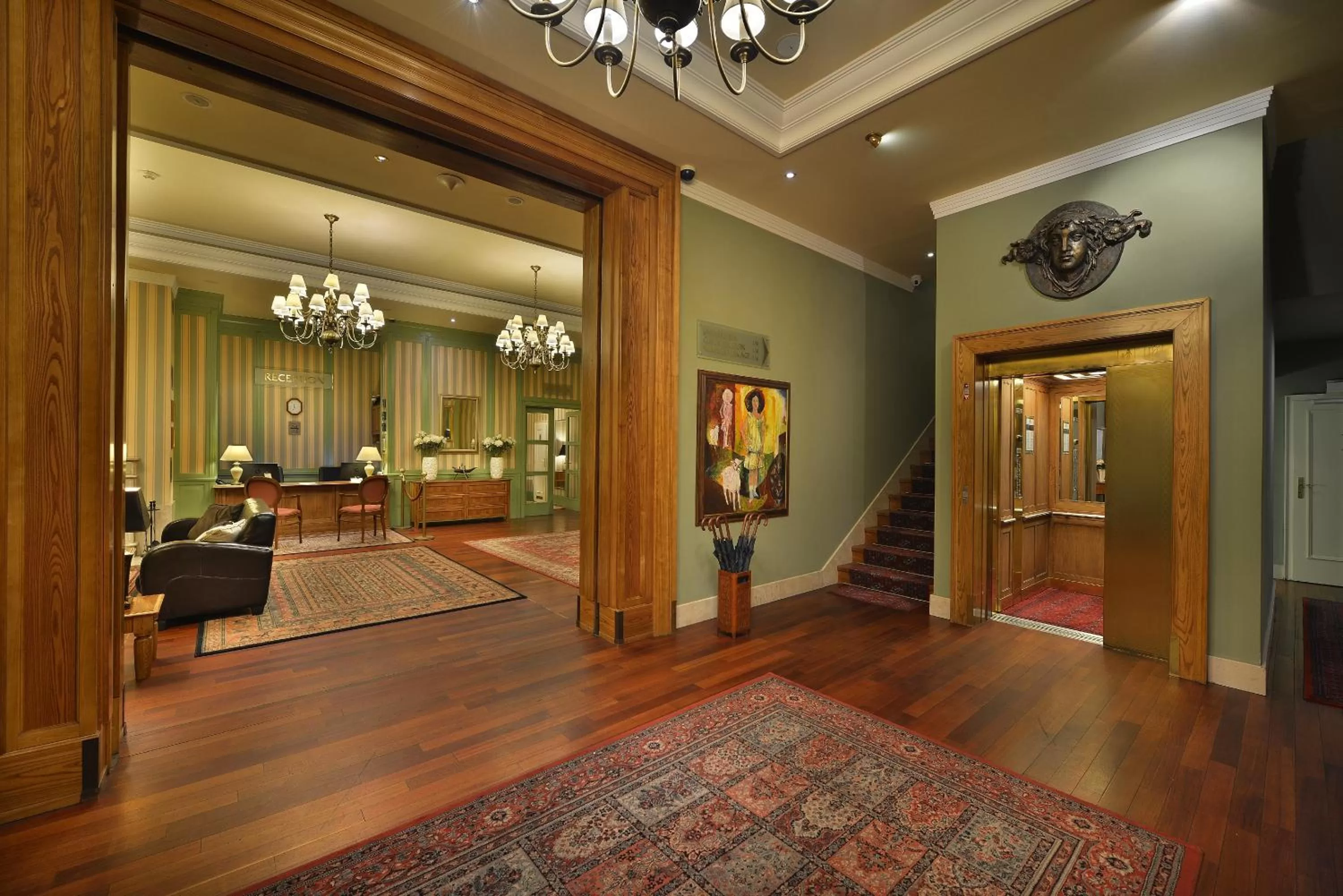 Lobby or reception in Marrol's Boutique Hotel