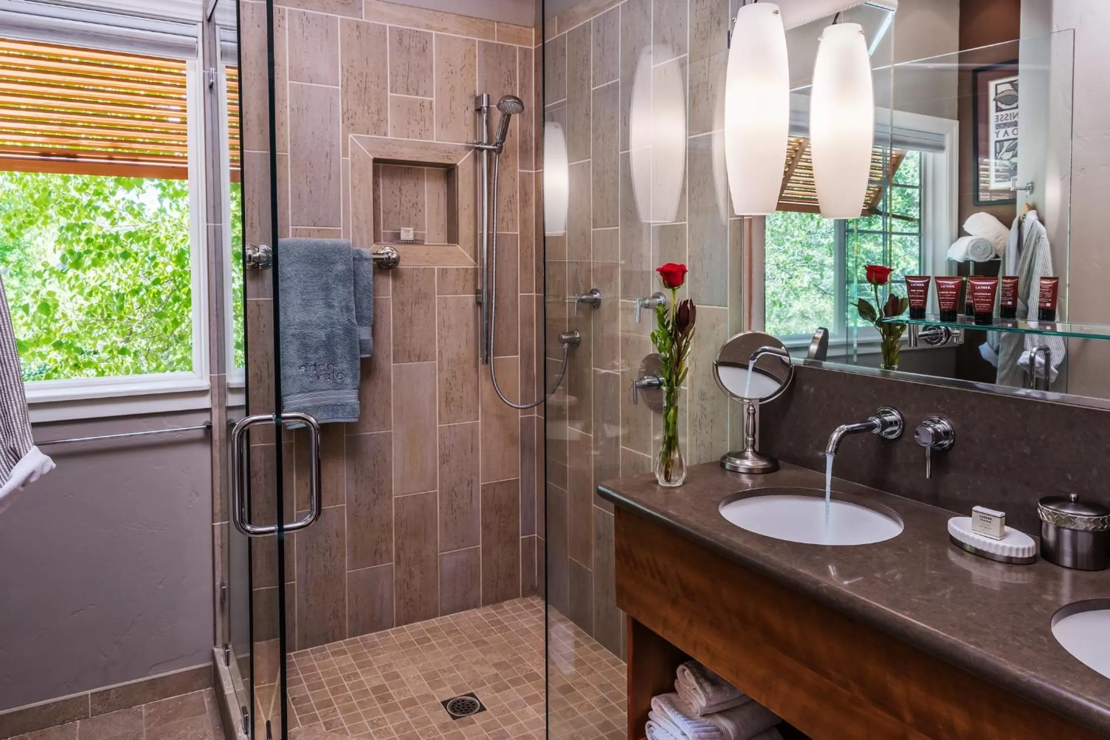 Bathroom in Eden Vale Inn