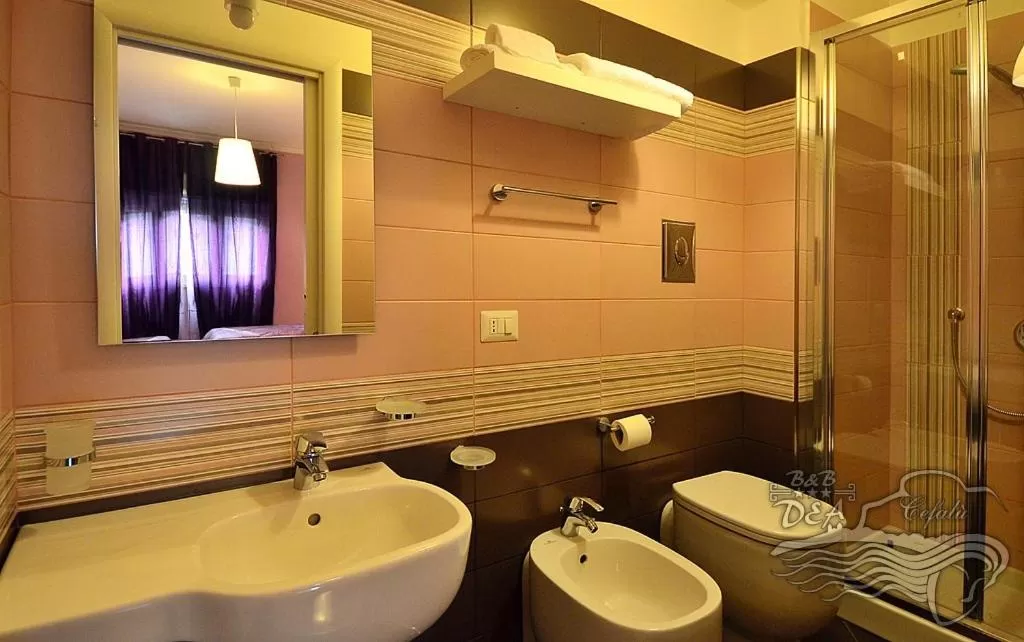 Bathroom in B&B DEA