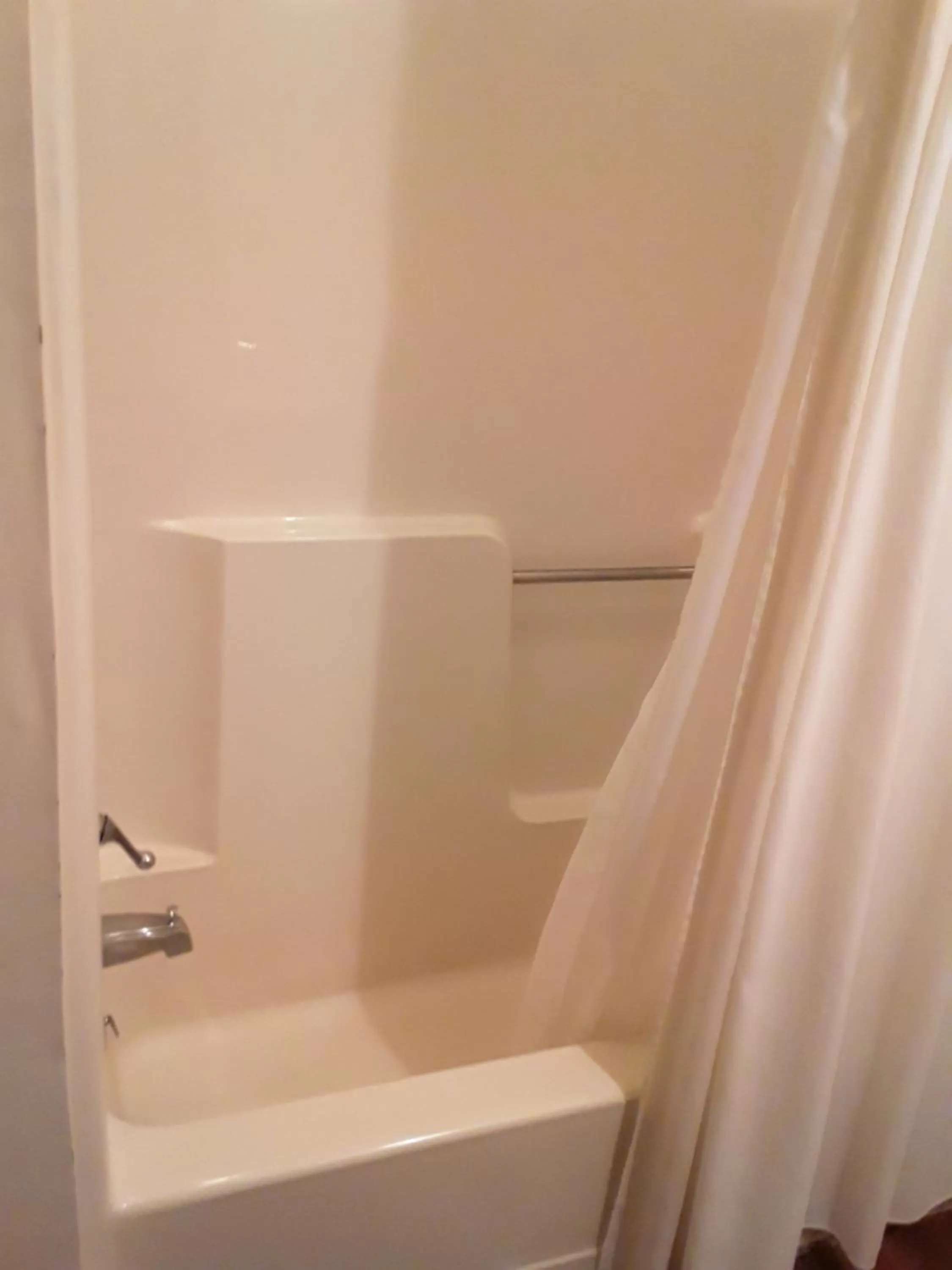 Shower, Bathroom in Hall Place B&B