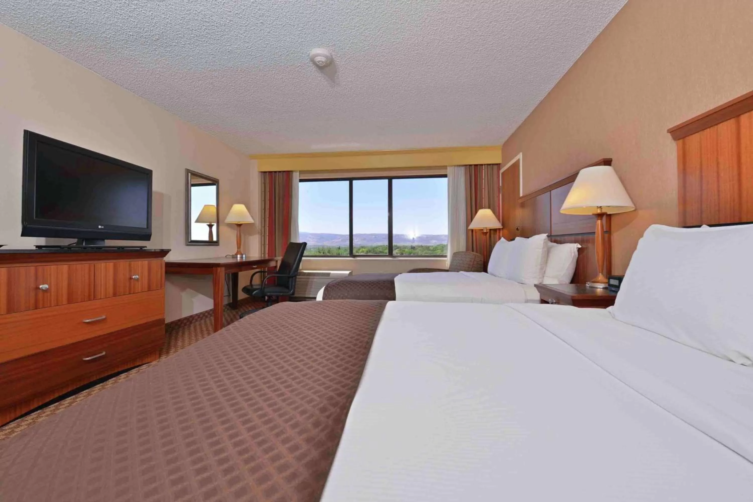 Bedroom, Bed in DoubleTree by Hilton Grand Junction