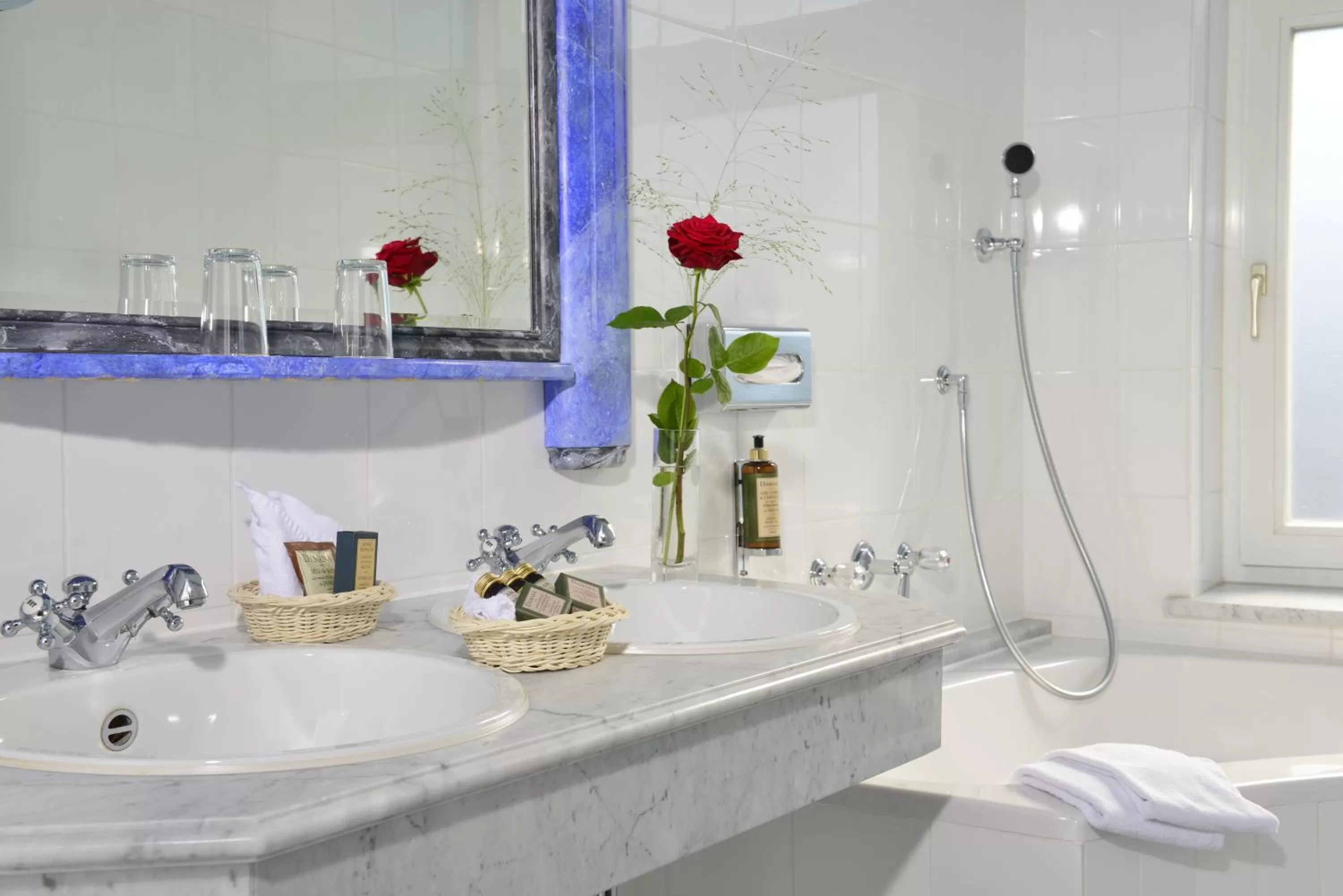 Toilet in Hotel Torbräu