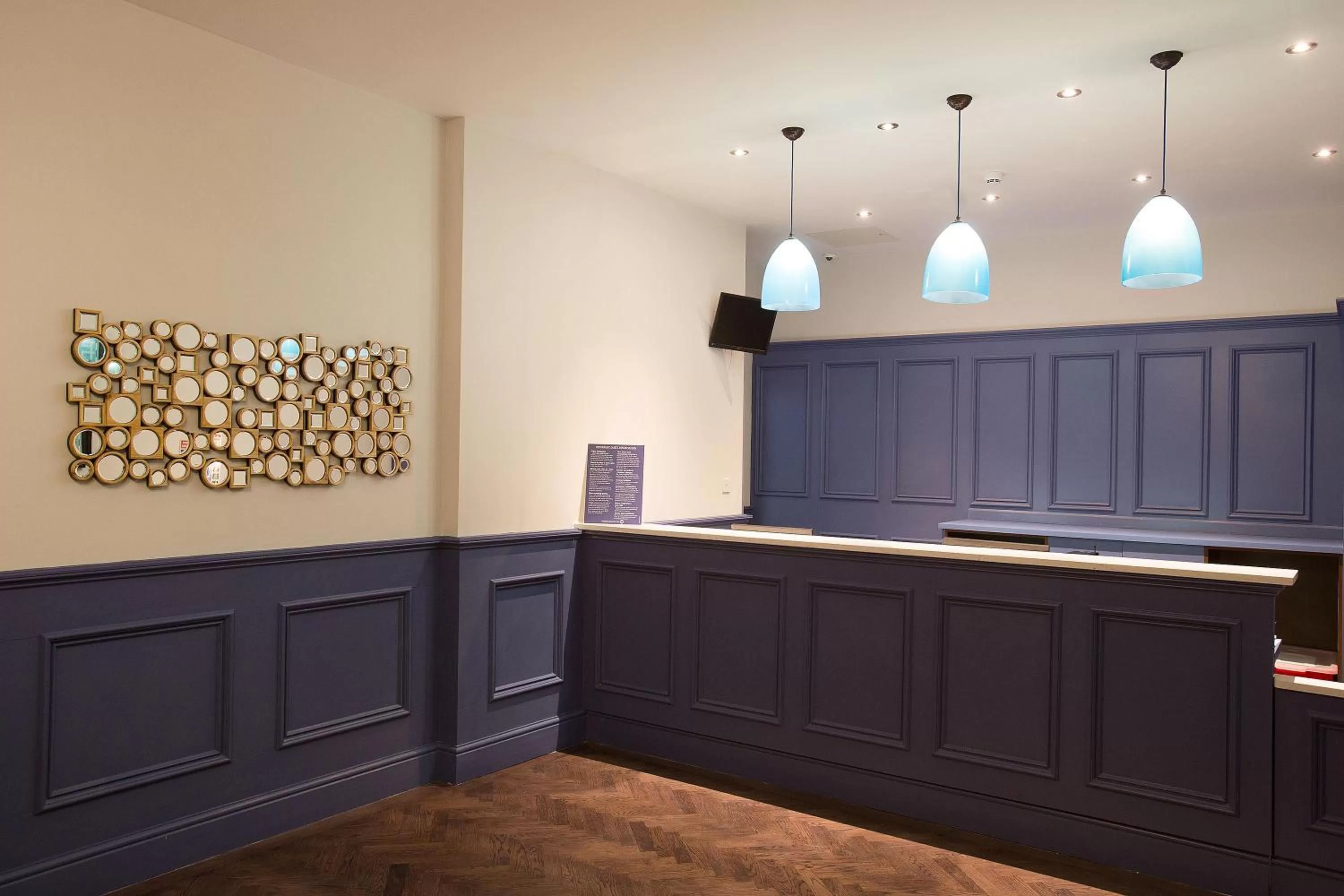 Lobby or reception, Kitchen/Kitchenette in The Furness Railway Wetherspoon