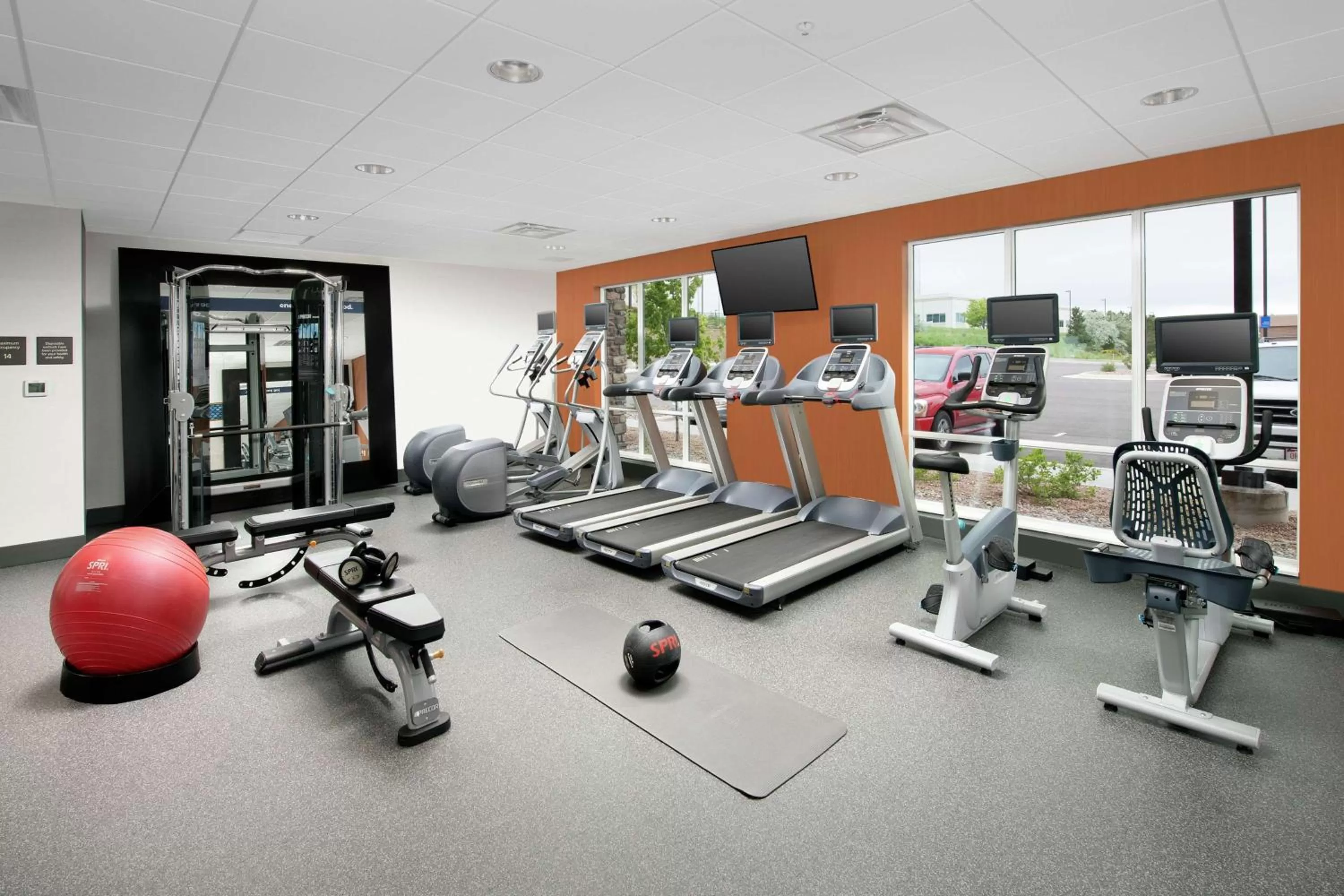 Fitness centre/facilities in Hampton Inn Denver Tech Center South