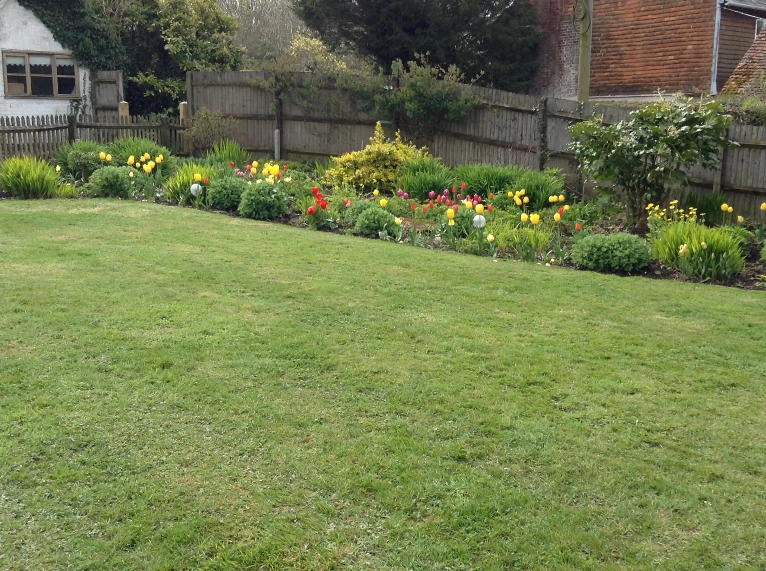 Garden in Little Tidebrook Farm