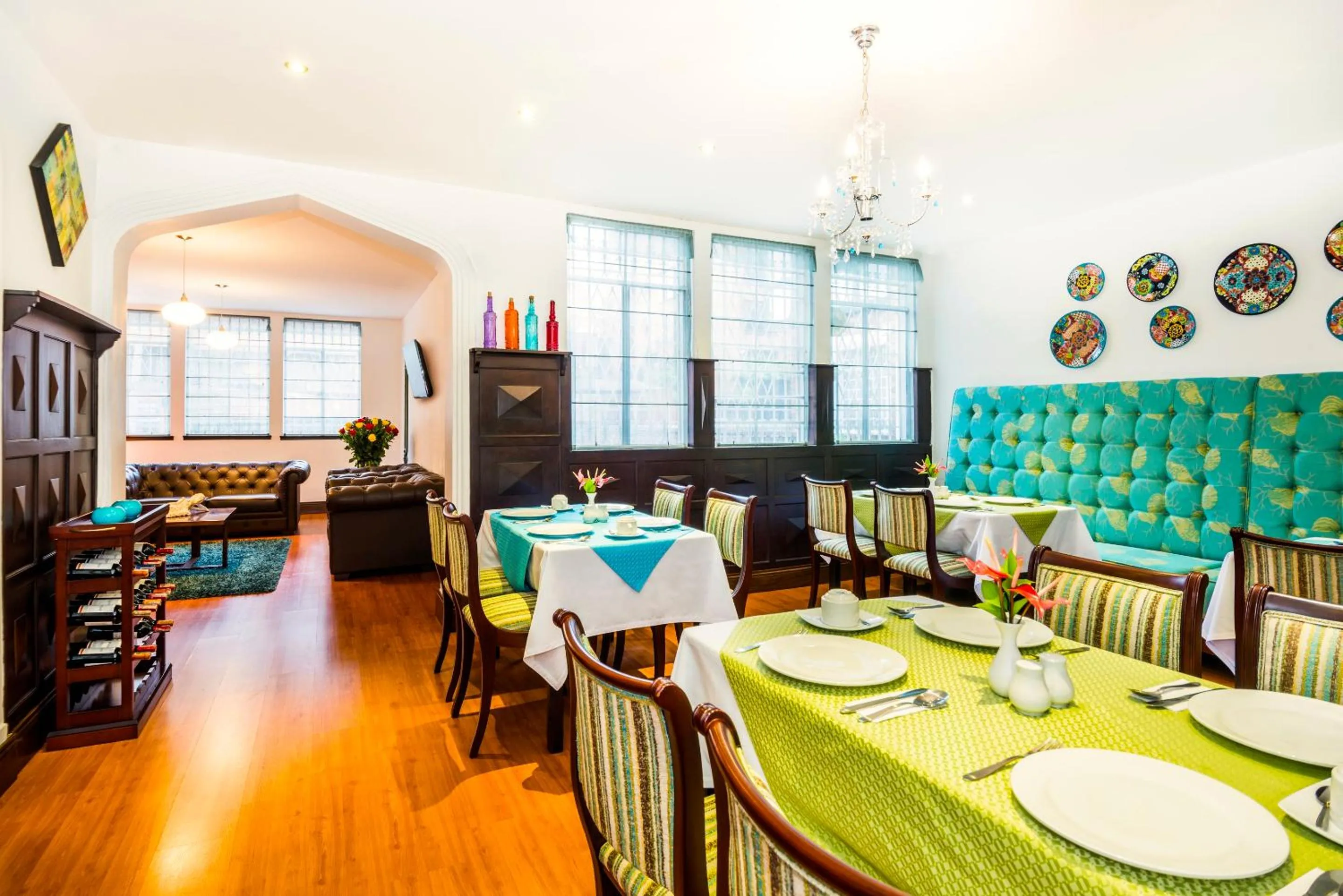 Restaurant/places to eat in Matisse Hotel