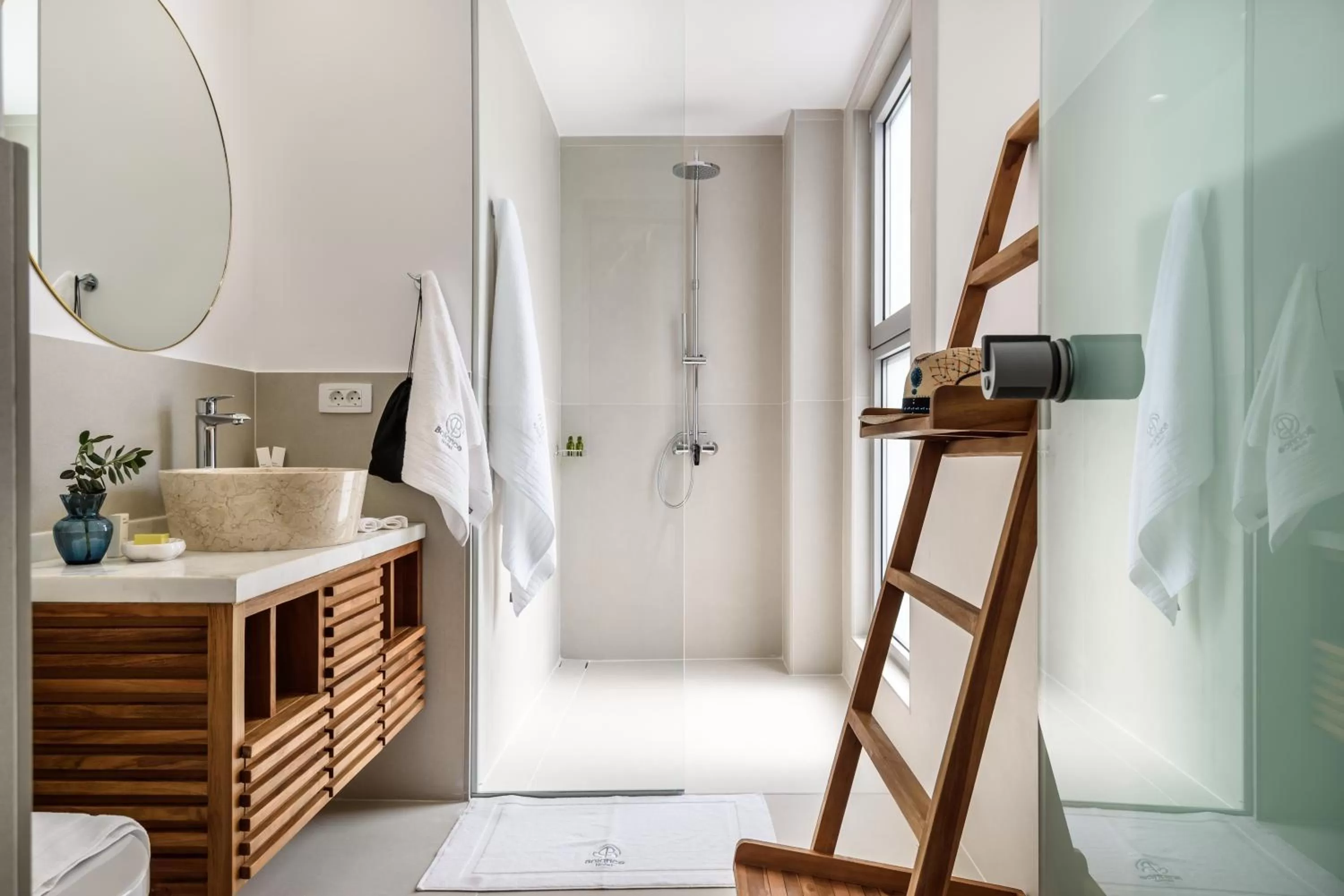 Shower in Balance Hotel